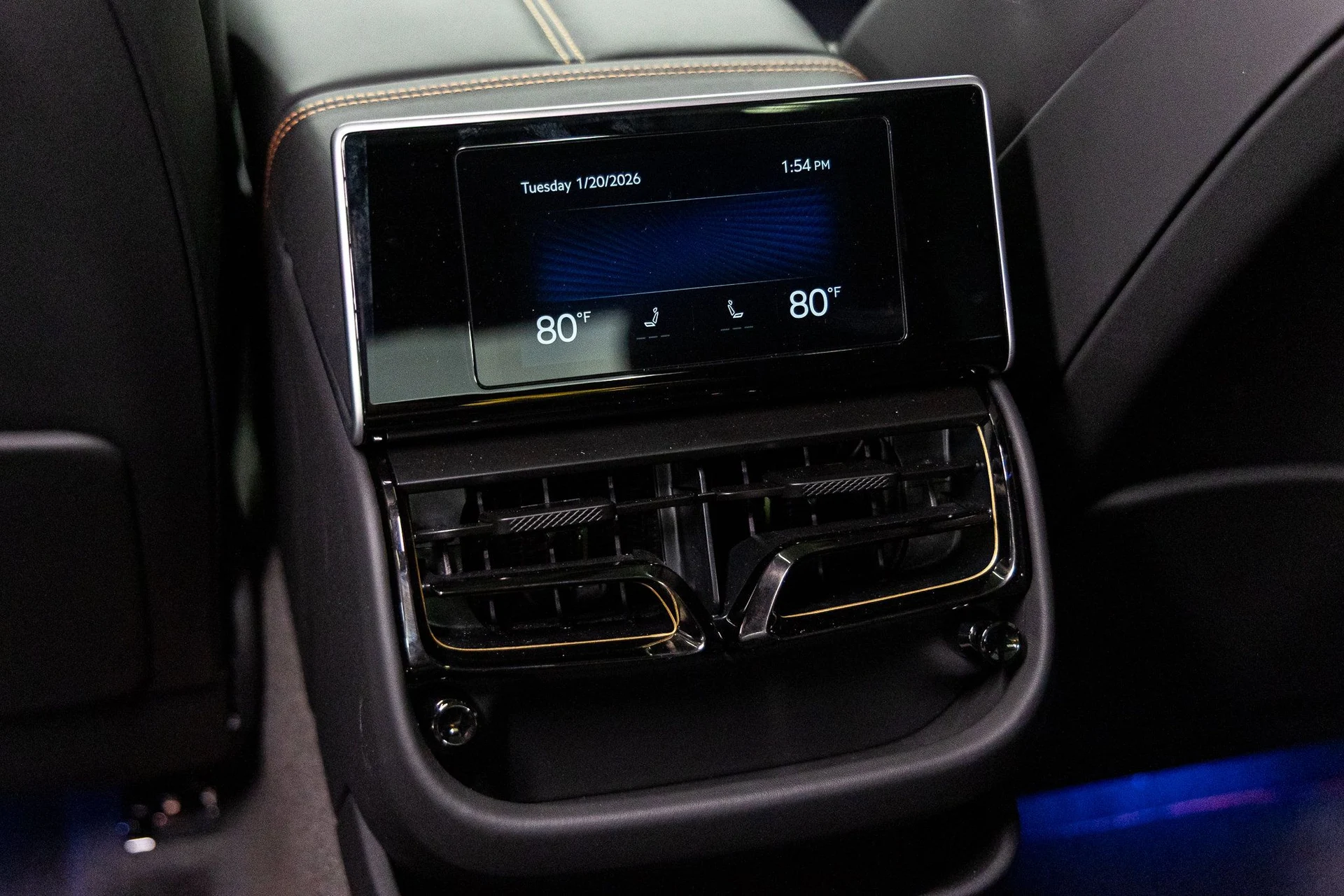 mph036_902377606_8e4a08fe53ad4d7c0d5c8375c964f606x_3ffe48e244