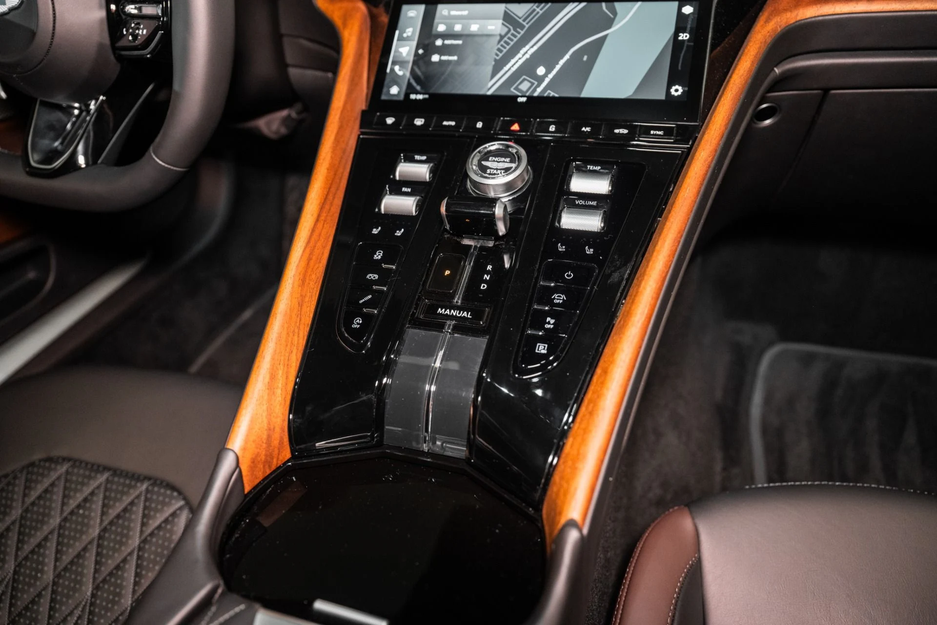 mph036_910863836_Used_2025_Aston_Martin_DB_12_Coupe_1748960287_ca17c8bff7