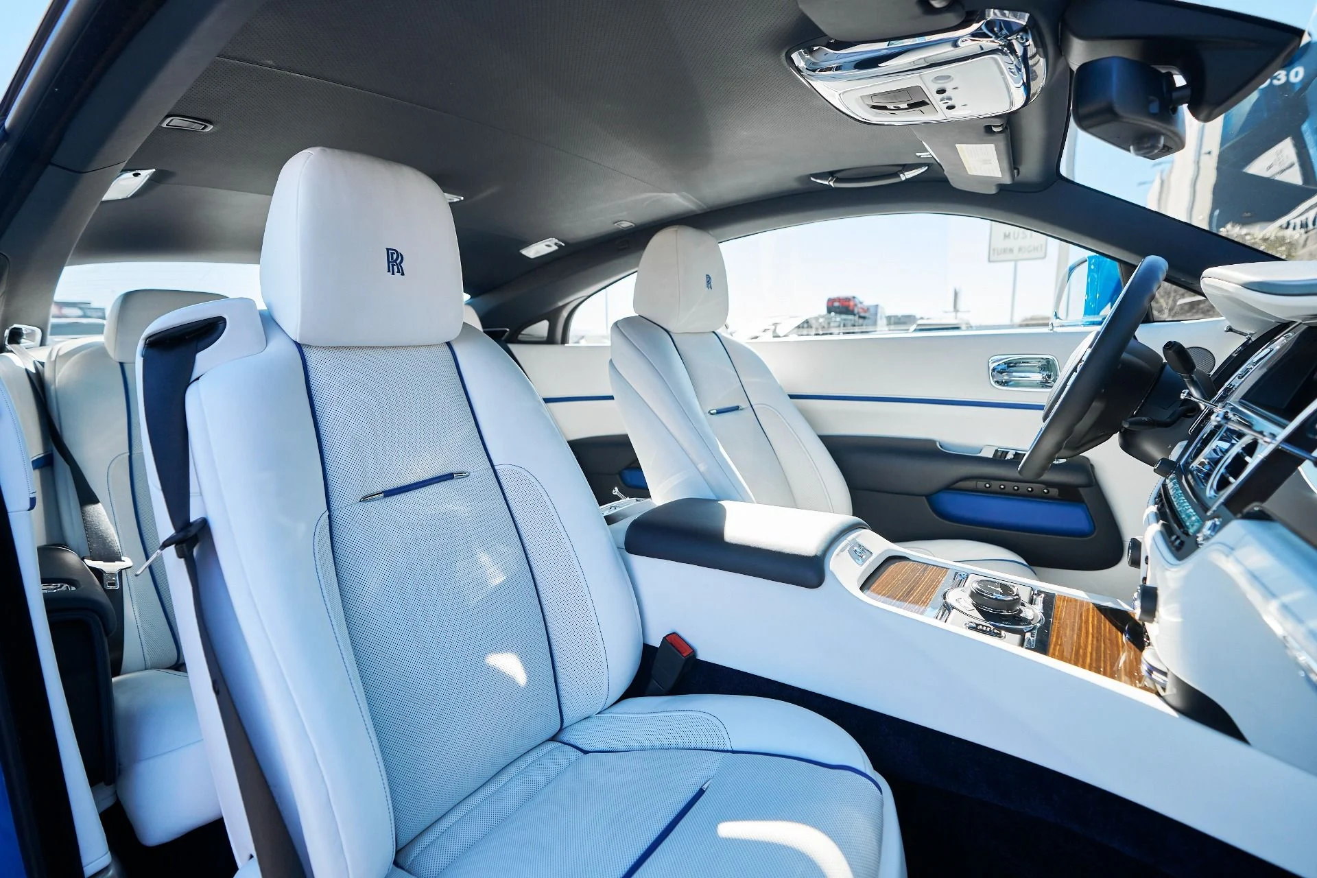 mph036_920715001_Used_2020_Rolls_Royce_Wraith_Base_1762567752_7bd9819ee8