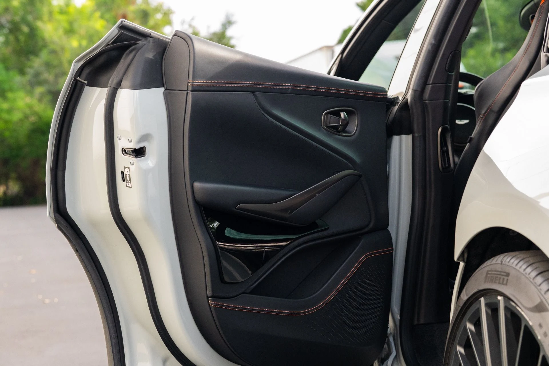 mph036_926040452_Used_2023_Aston_Martin_DBX_707_1756441558_2bc70a0fe9