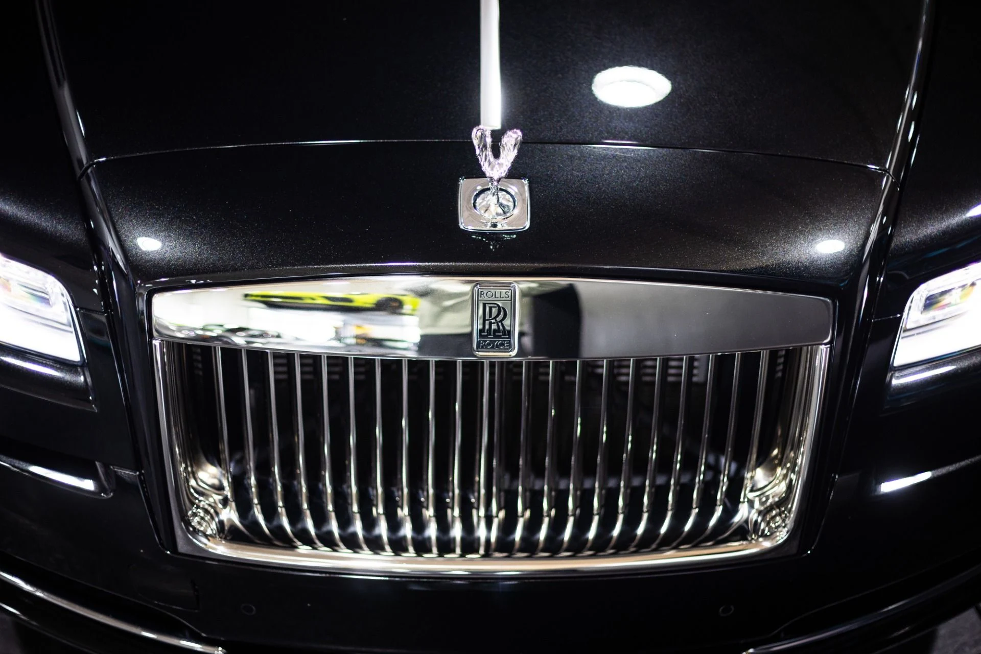 mph036_926511946_Used_2014_Rolls_Royce_Wraith_Starlight_Headliner_1771282245_bbc88cac59