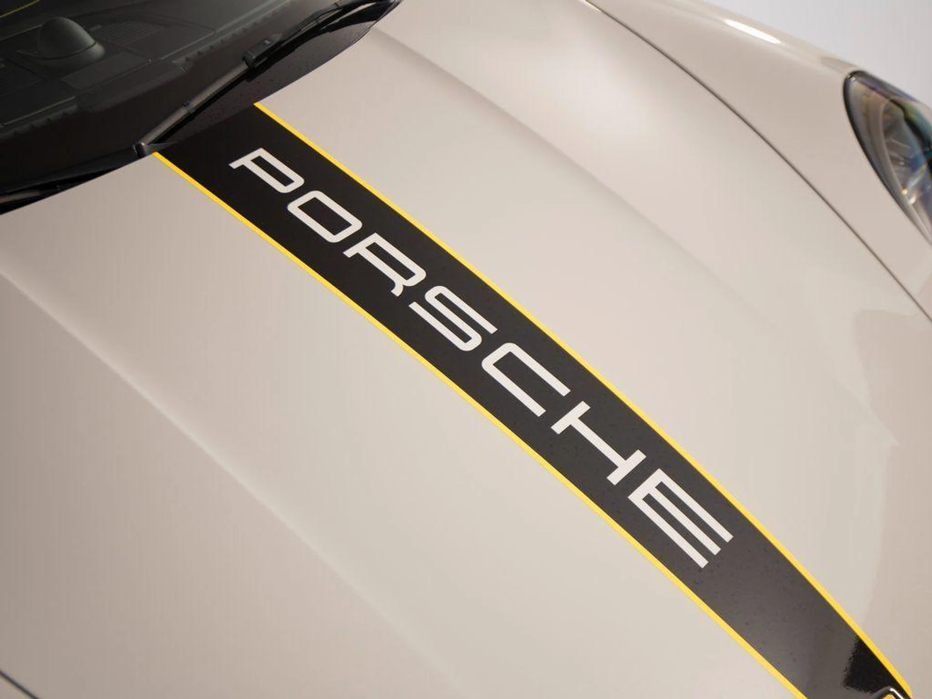 mph036_933673930_97z_Noxj0_Uh_Kmn9w9m_HHCL_5azyfg_eca657c061