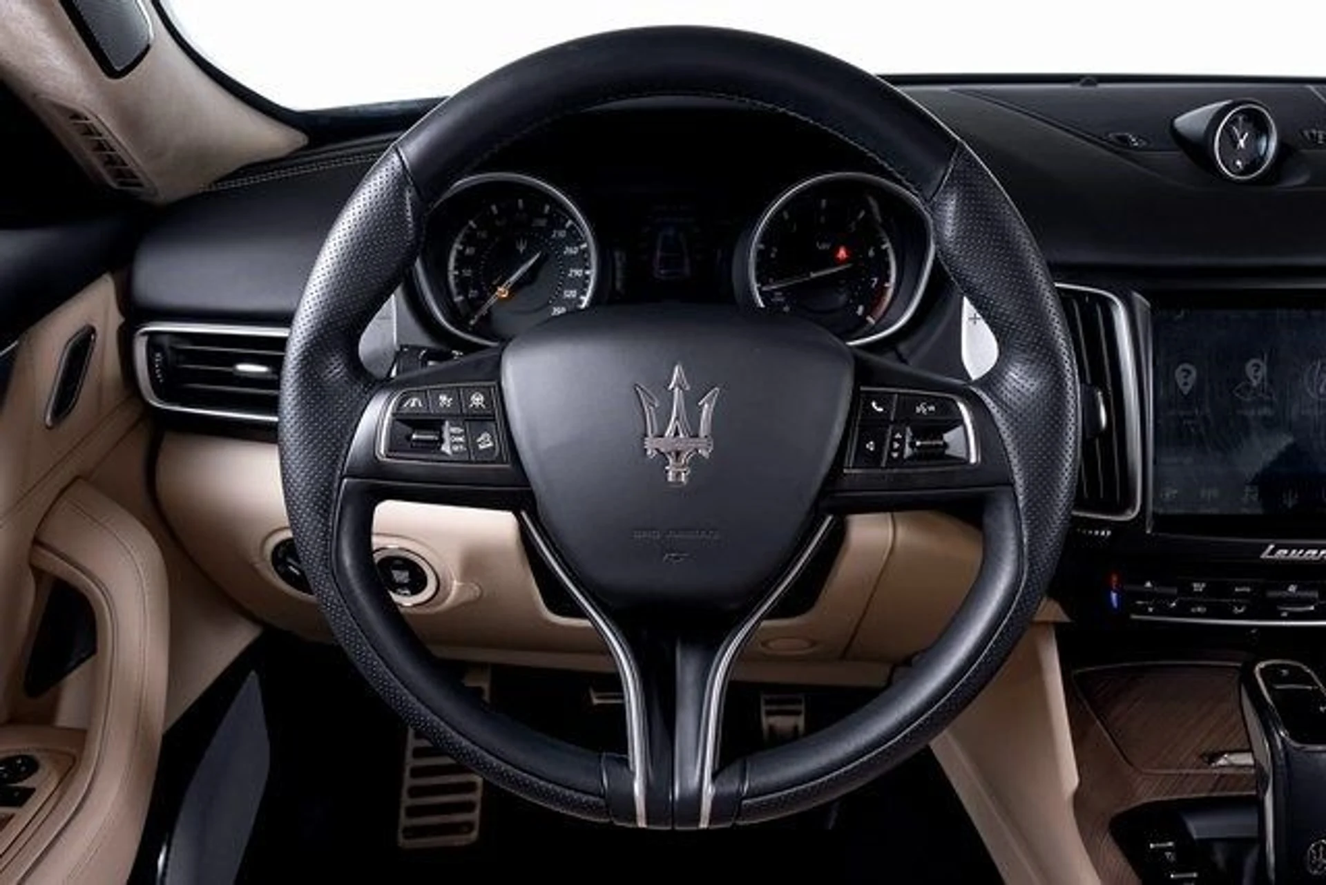 mph036_936912014_186a69b720bf702e8a8260566f1d193ax_ac3daba572