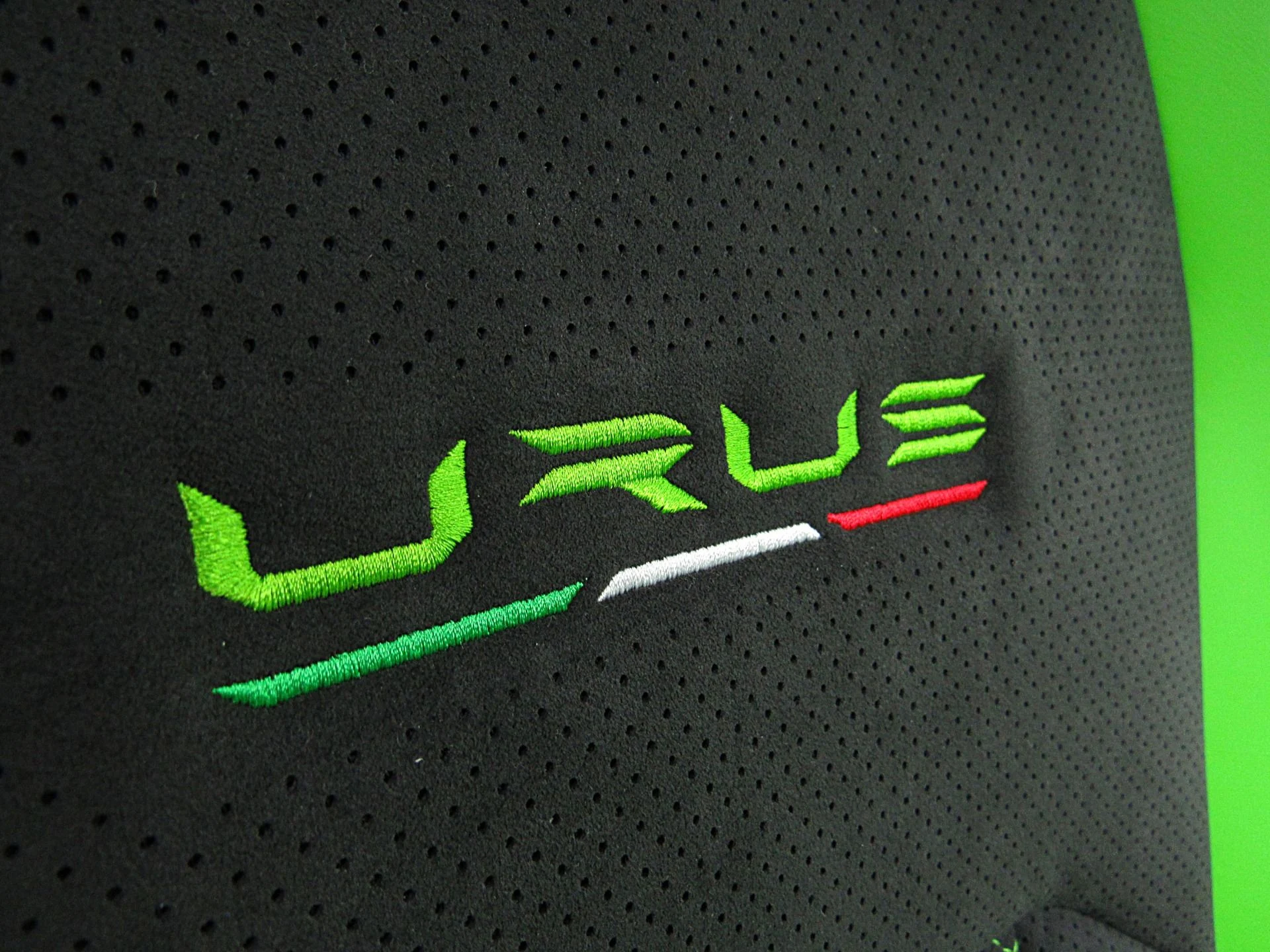mph036_951373147_Used_2022_Lamborghini_Urus_SELEZIONE_PRE_OWNED_CERTIFIED_a10e233ad1