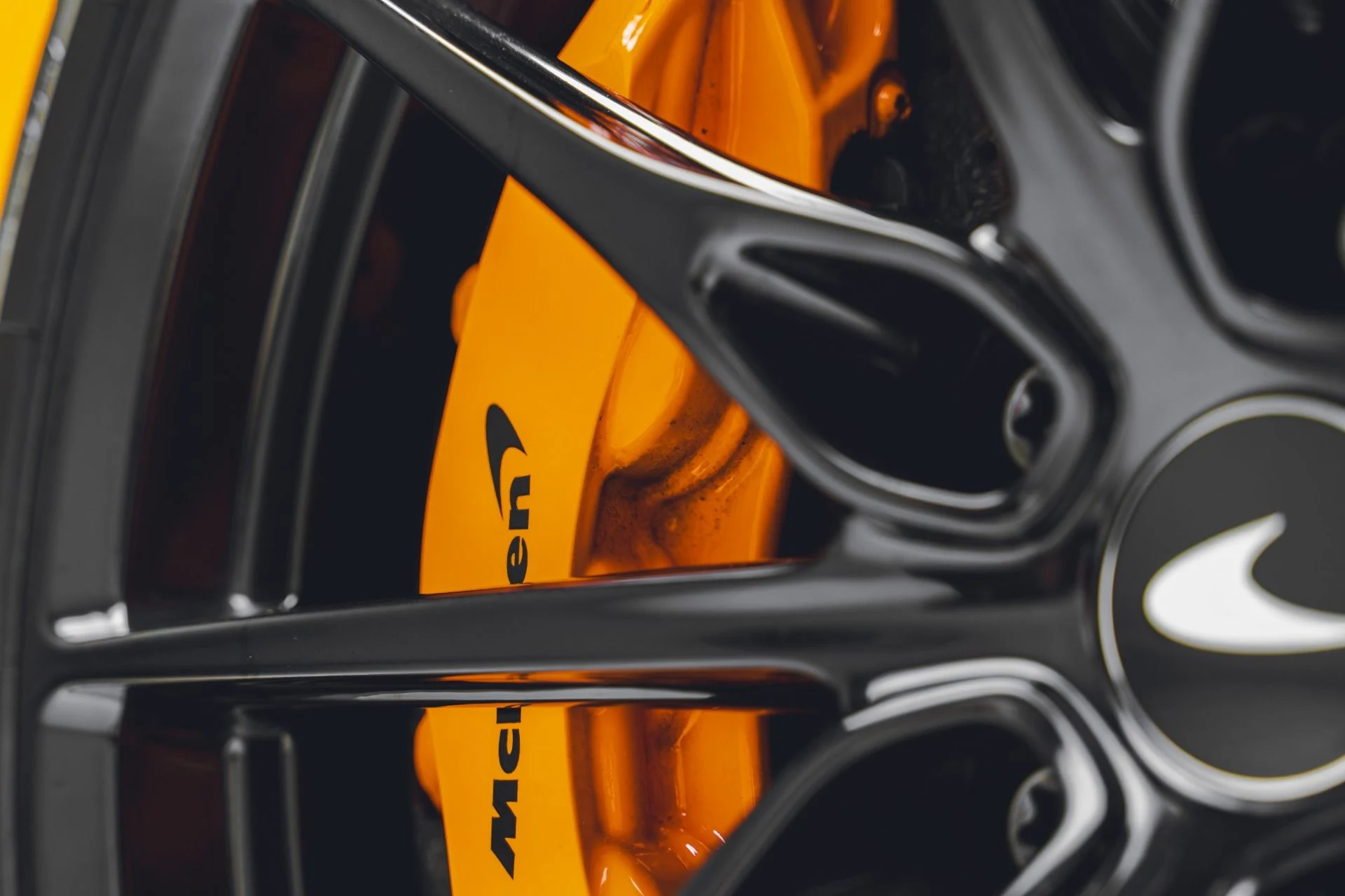 mph036_958613054_Used_2021_Mc_Laren_765_LT_1781207973_42615a9268
