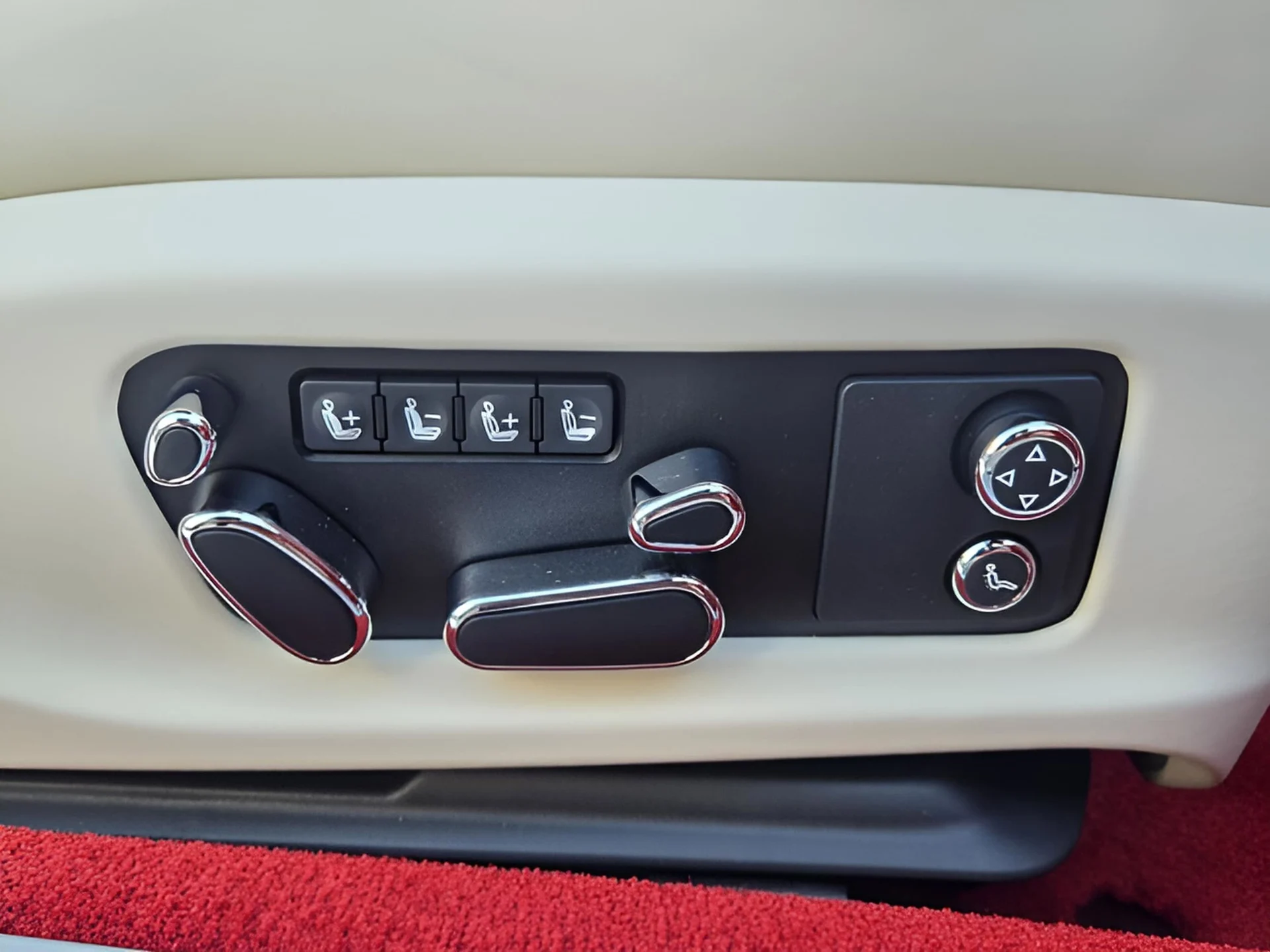 mph036_962077325_07fd137f206f7640f6995e6d0206ea57x_1e0434acbf