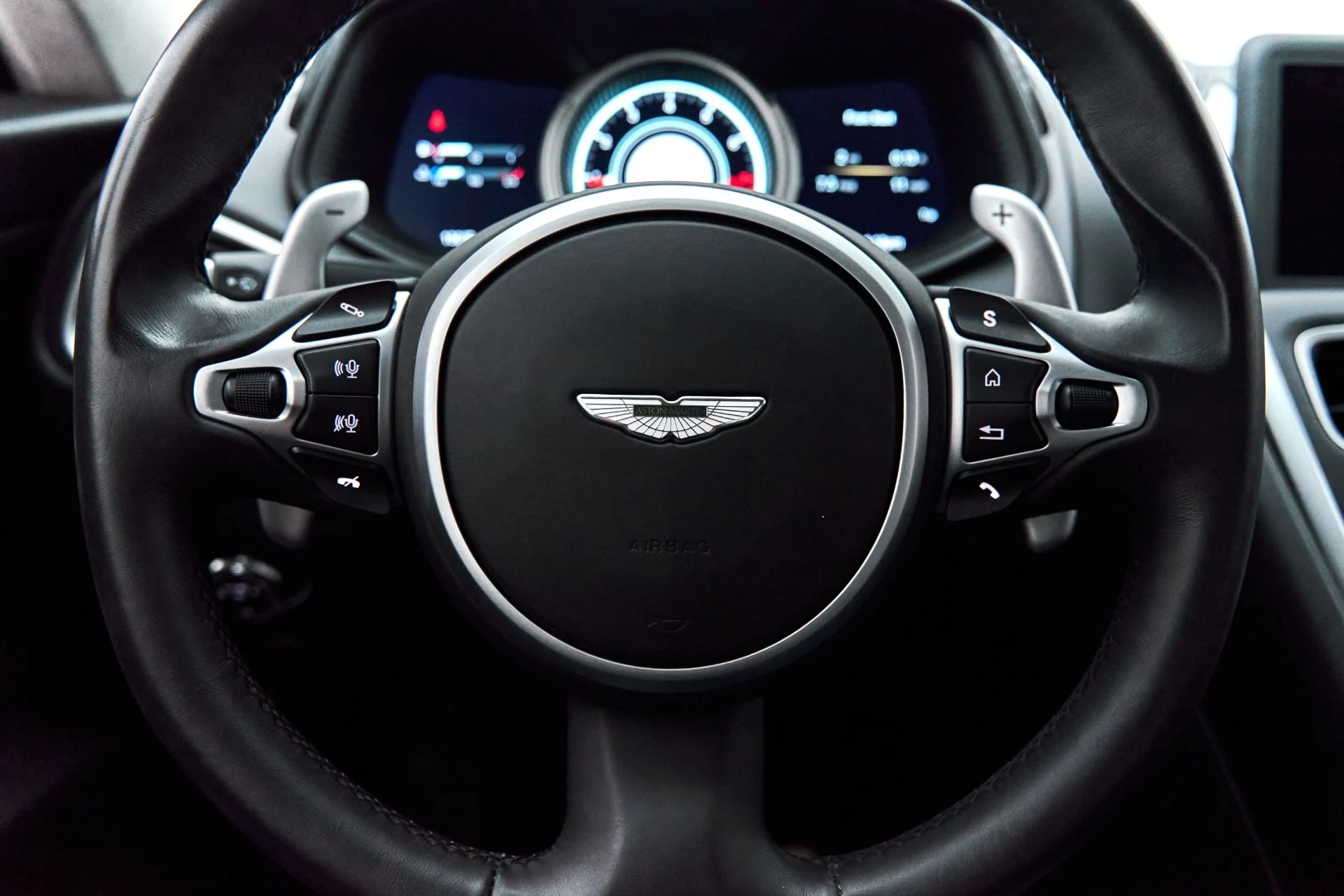mph036_963880744_Used_2019_Aston_Martin_DB_11_Base_1627671904_be986fd809
