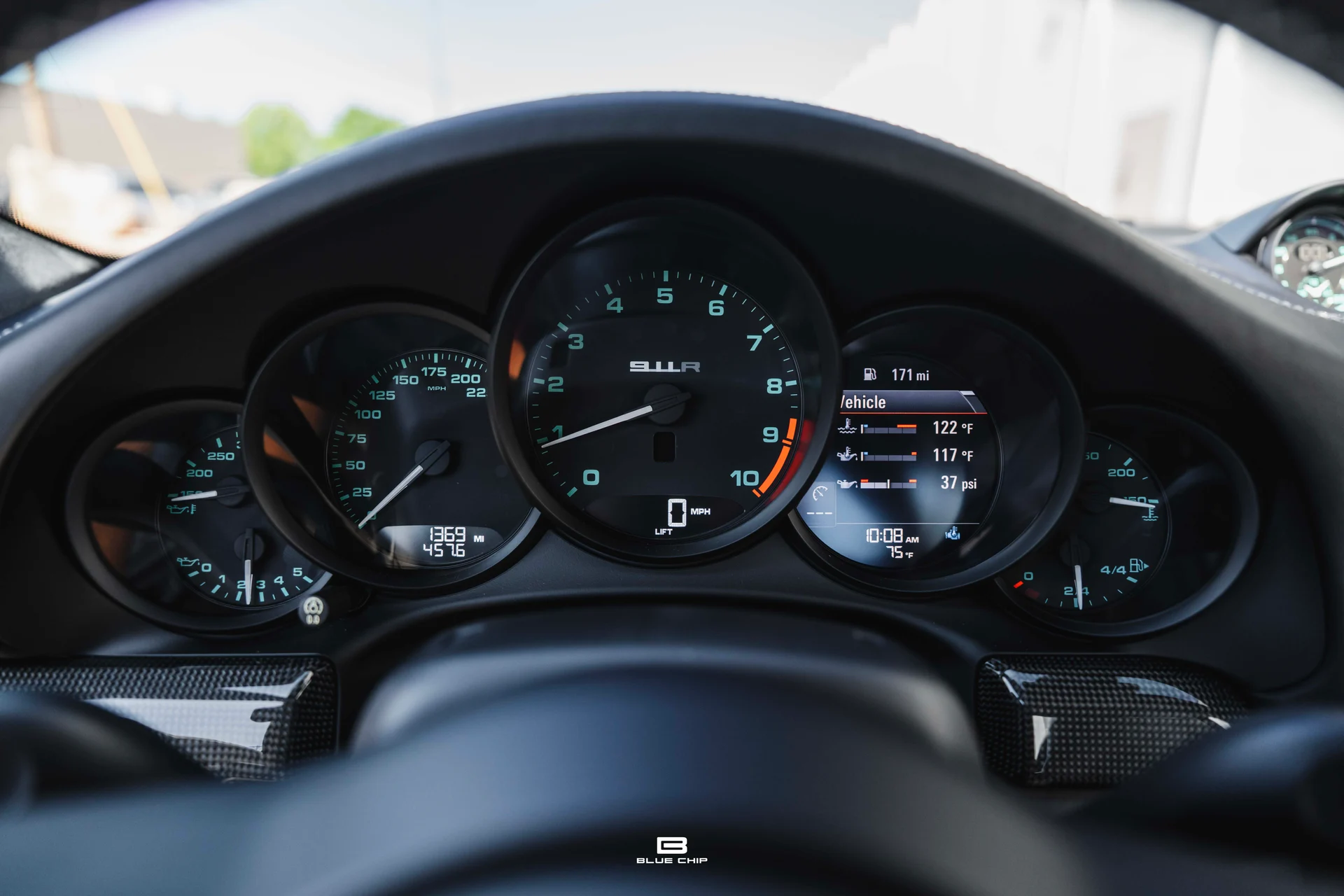 mph036_970520628_6a2c87edbf092b1a78019eab_2016_Porsche_911_R_37_81ed3cd44e