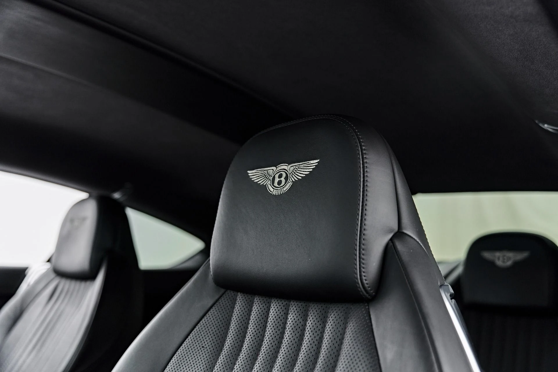mph036_973896516_Used_2017_Bentley_Continental_GT_V8_1790208352_ffd19c72a4