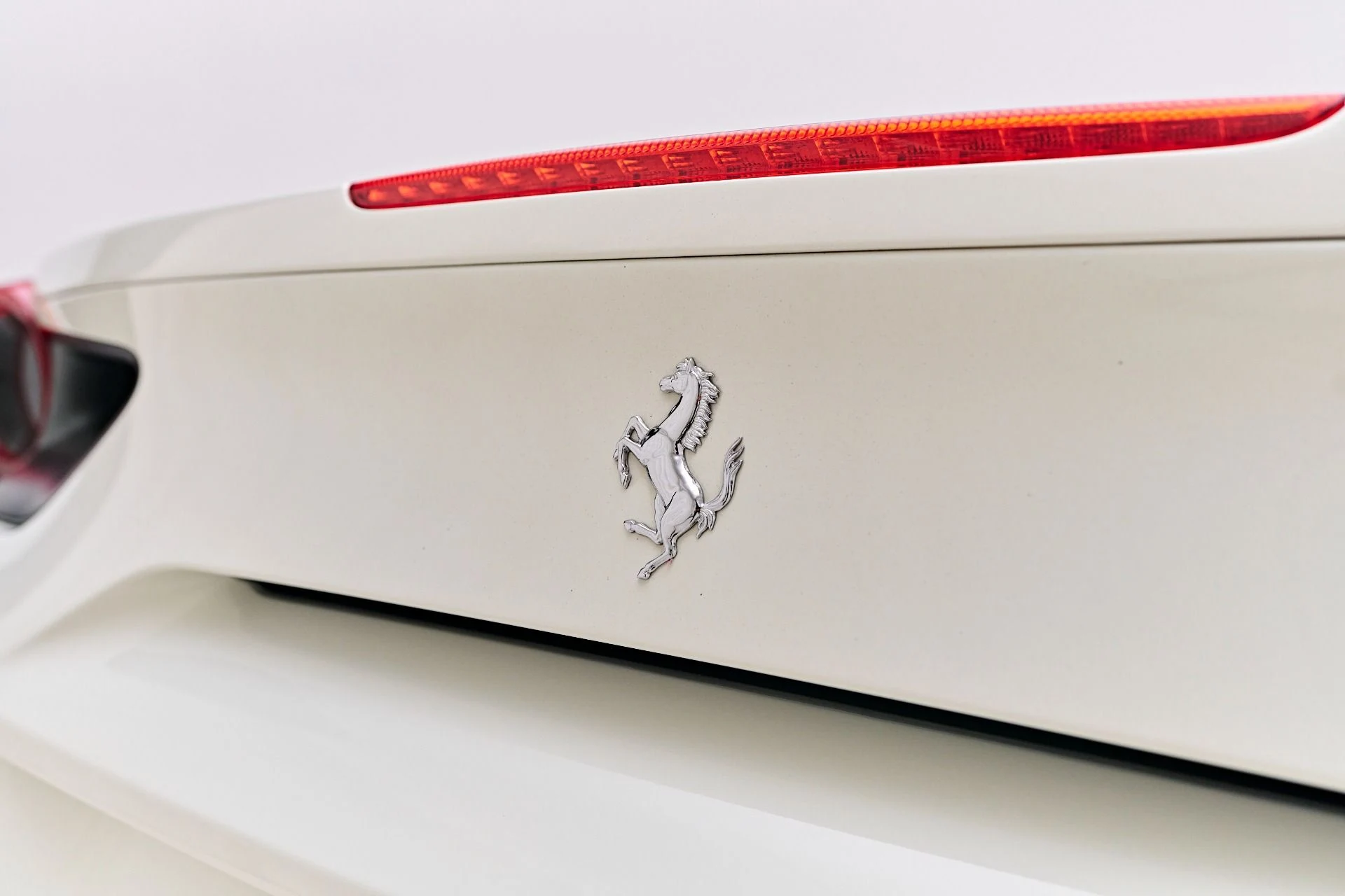 mph036_976048568_Used_2019_Ferrari_488_Spider_Base_1748546084_8c247e4a7a