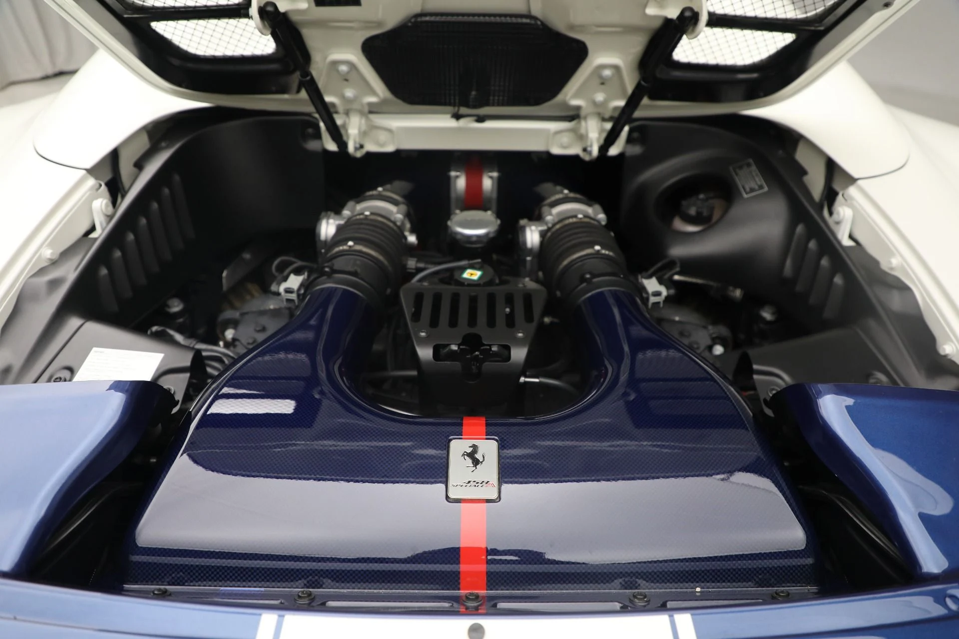 mph036_978152237_Used_2015_Ferrari_458_Speciale_1738699258_064357da45