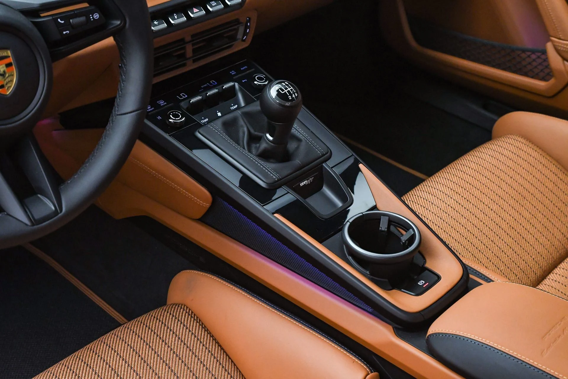 mph036_980925277_4a9e2c02718f47fc8d23e117d0d8561b_00f64310a6