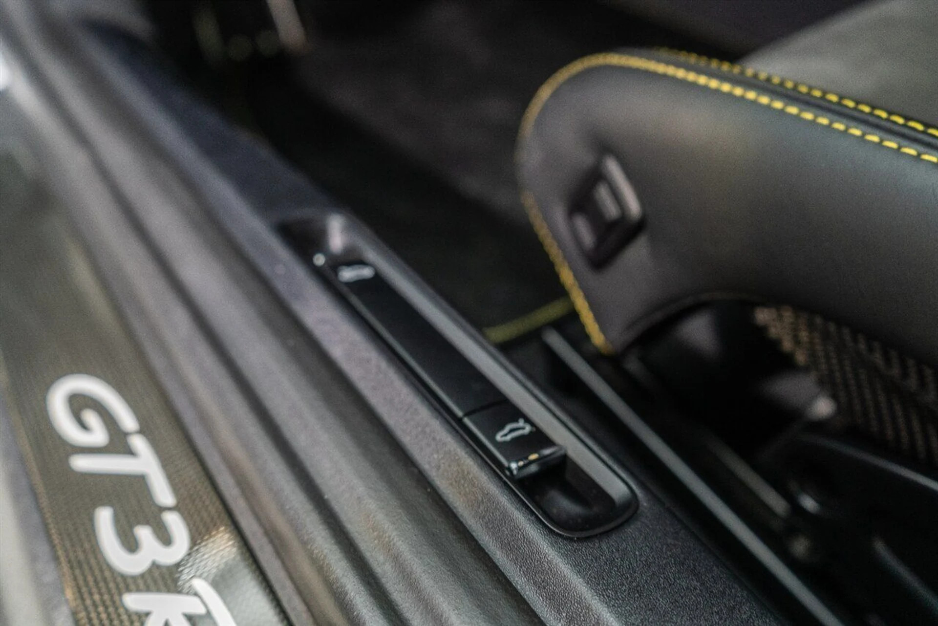 mph036_990738267_db1bebd065_1280_a8862edf23