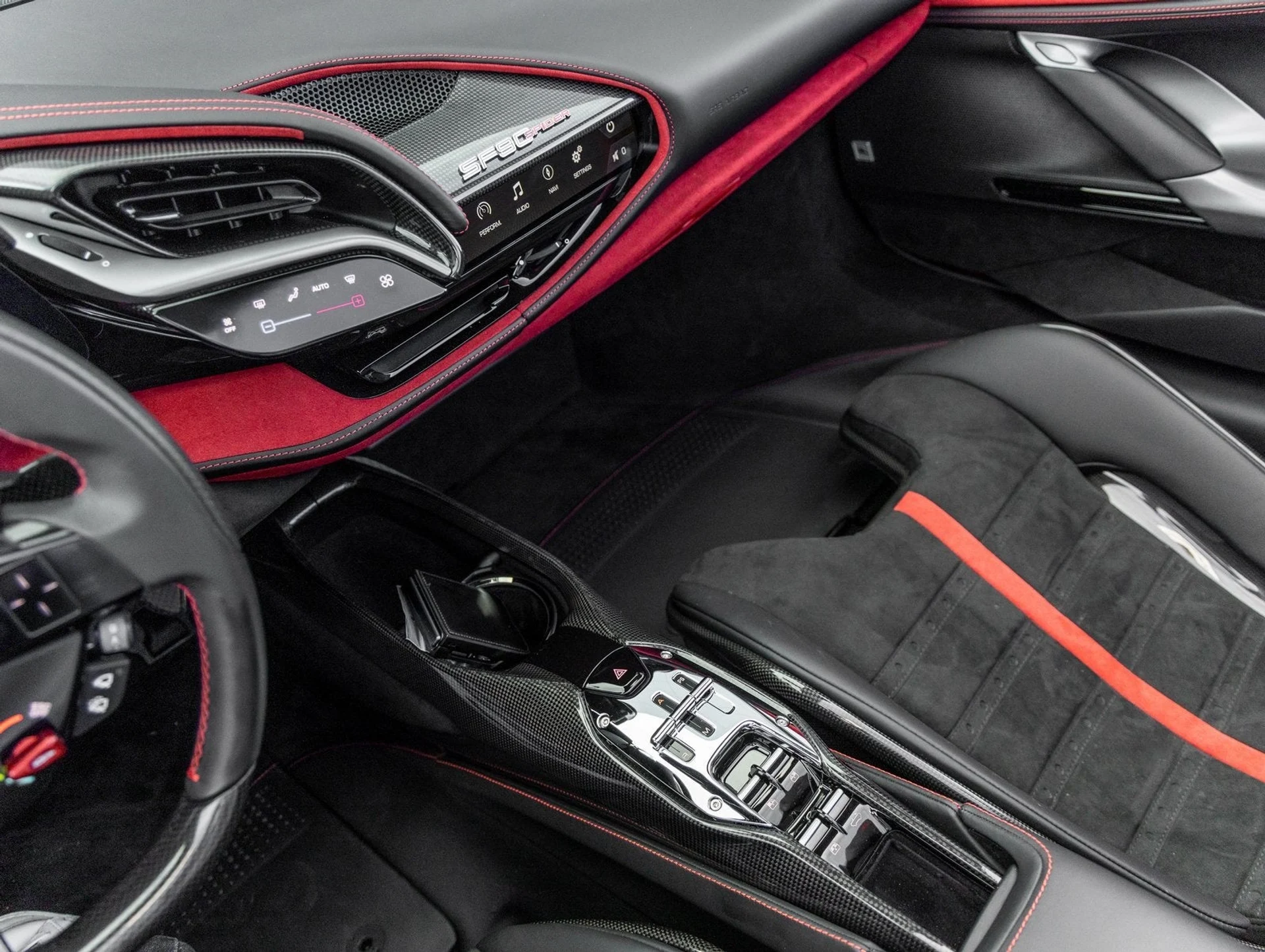 mph037_100332745_38_40f7d4d1ad