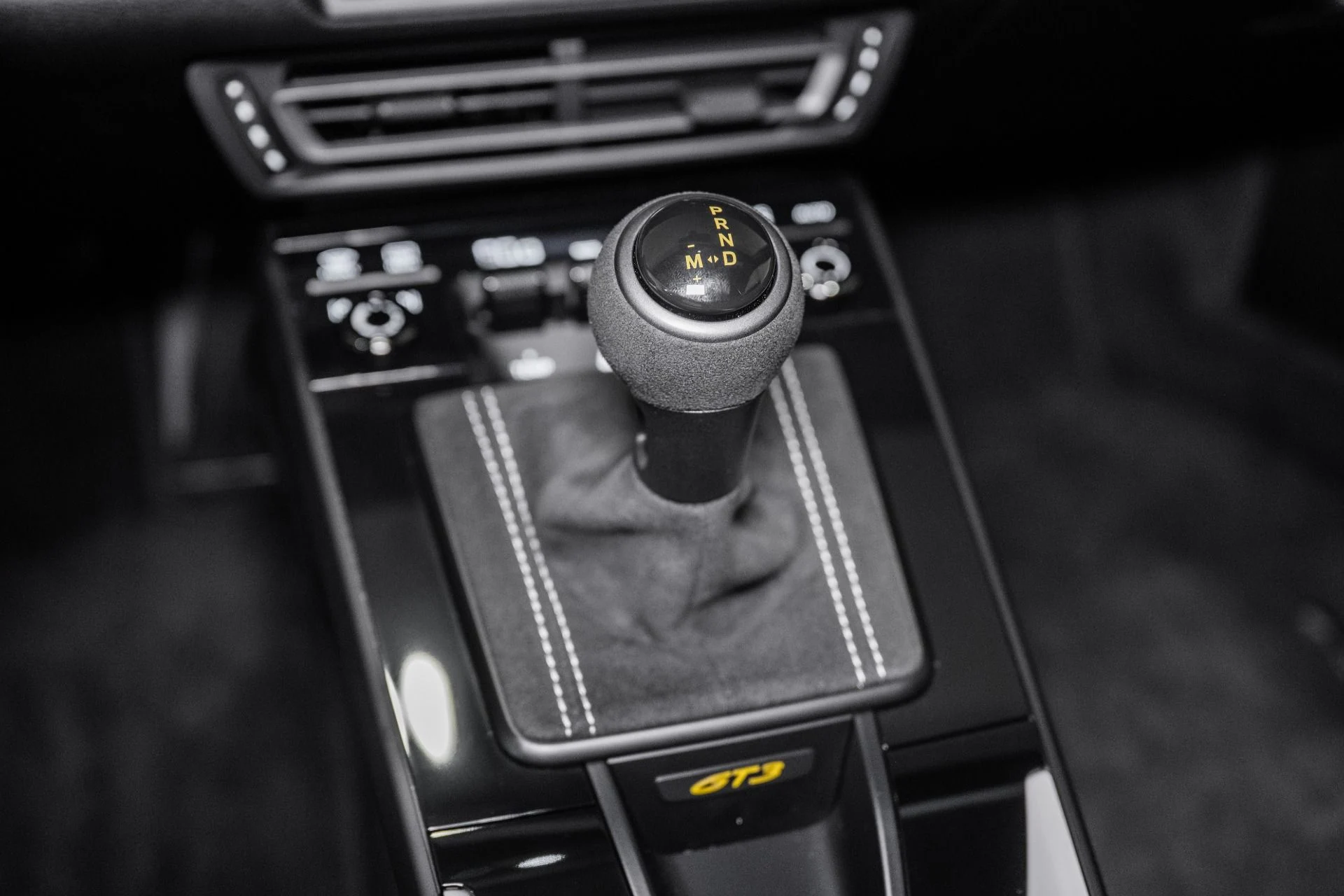 mph037_1010312688_Used_2022_Porsche_911_GT_3_1767714919_688d0bf5ba