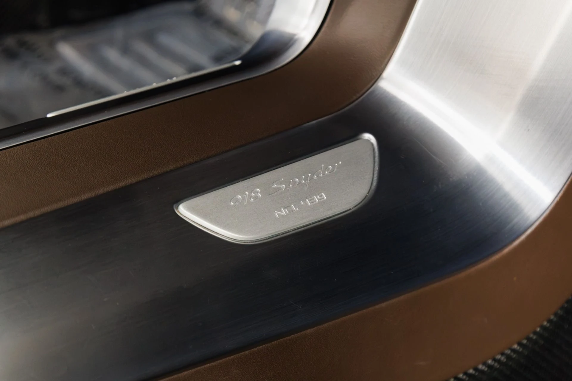 mph037_1015120541_Used_2015_Porsche_918_Spyder_1789427632_cafafc50ec