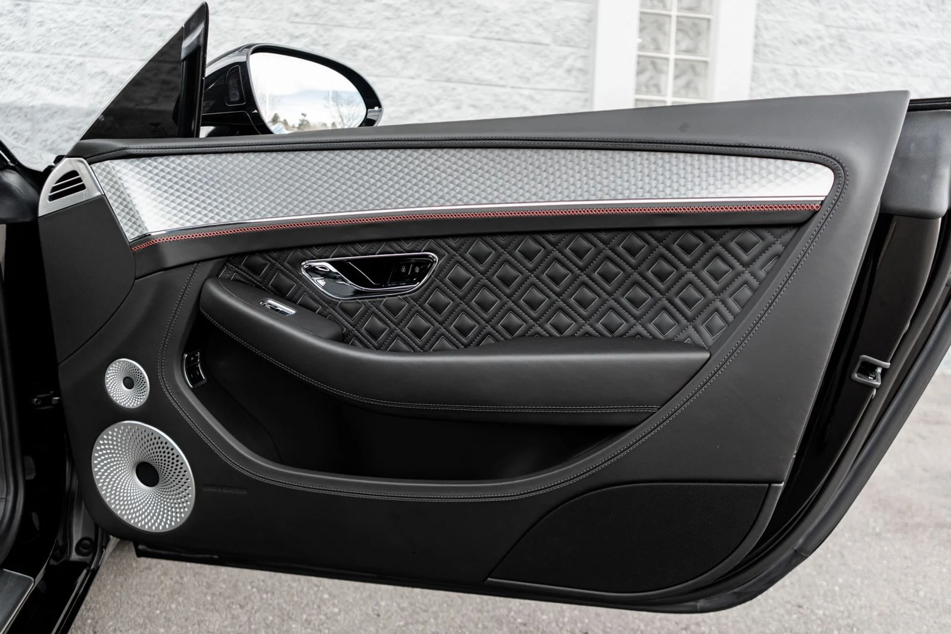 mph037_101644907_741931b3_cd71_4478_8eb8_988c52dd3230_894791425f