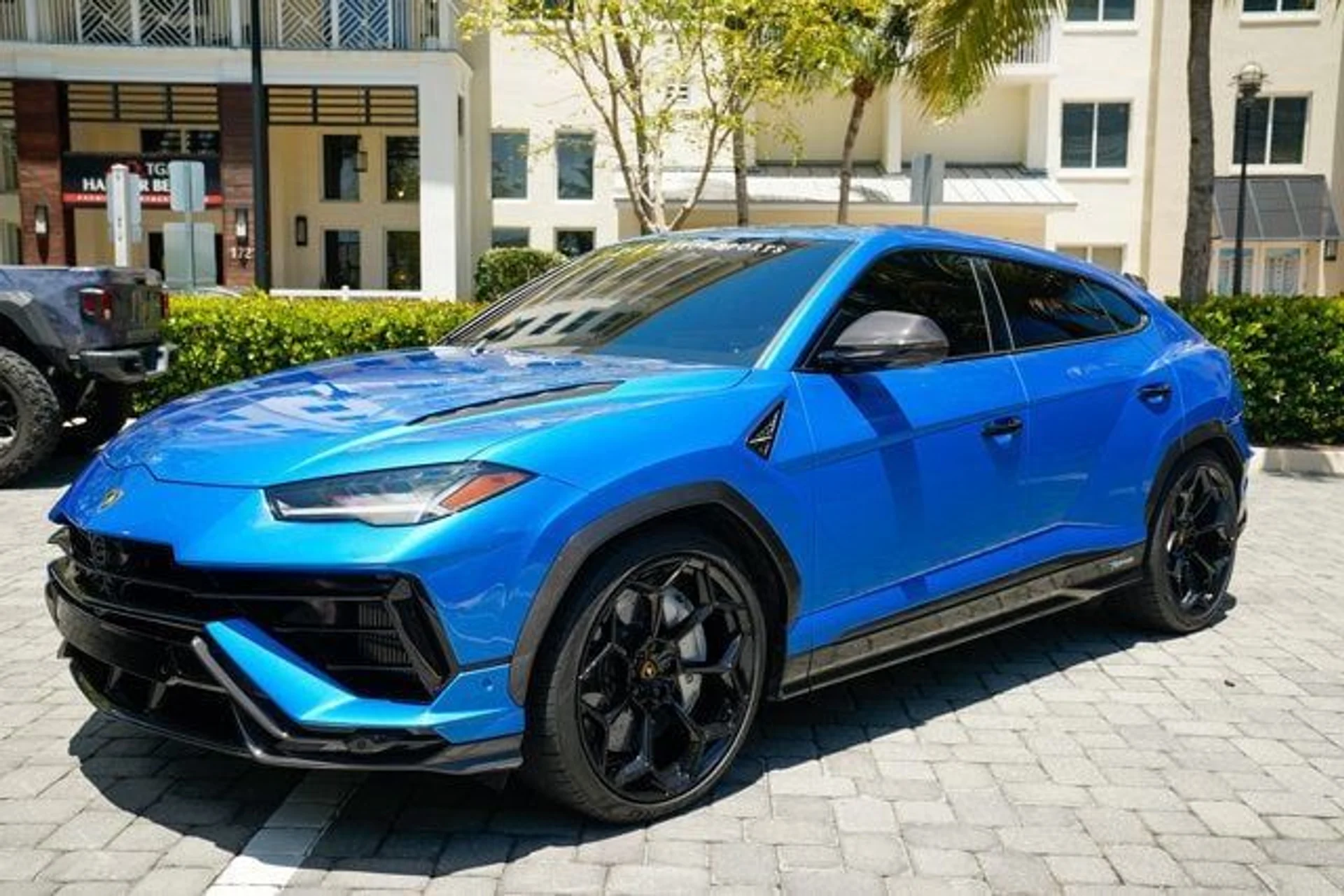 mph037_1021772044_used_2024_lamborghini_urus_performanteawd_14354_22887761_38_640_3d9213742f