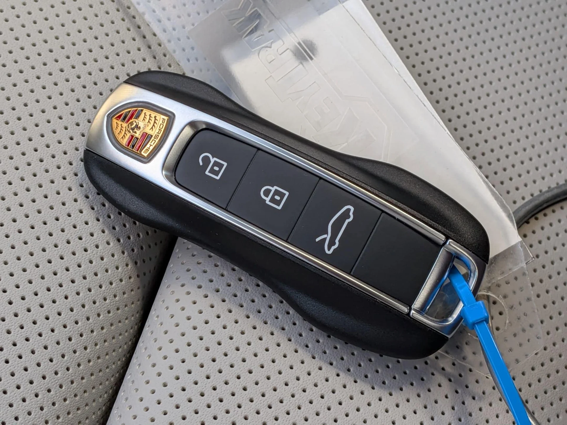 mph037_1033231570_a5bce06df42a1f5b025ebcad351f4a1ax_c4ceca8713