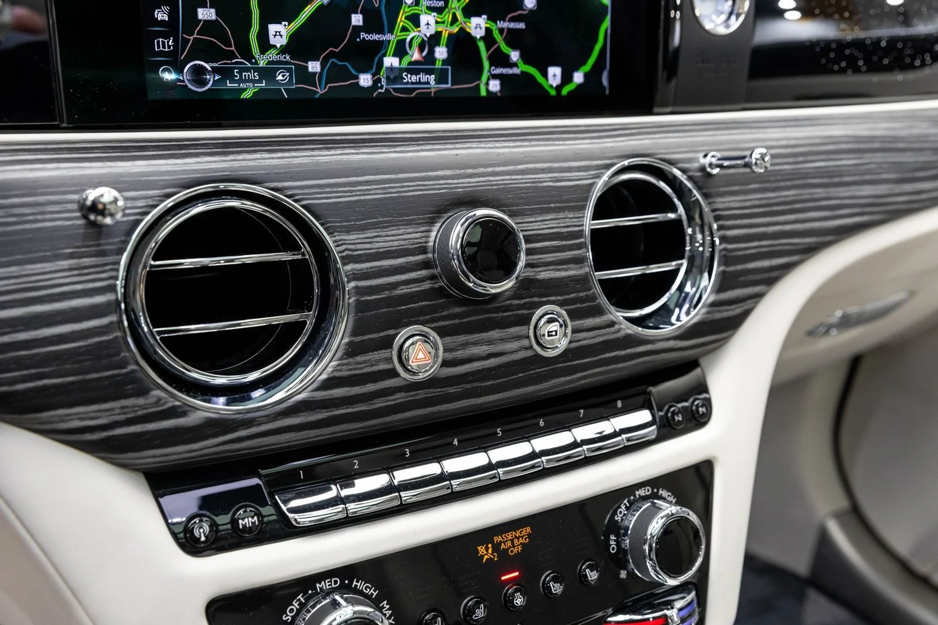 mph037_1033321225_38_b53624fba5