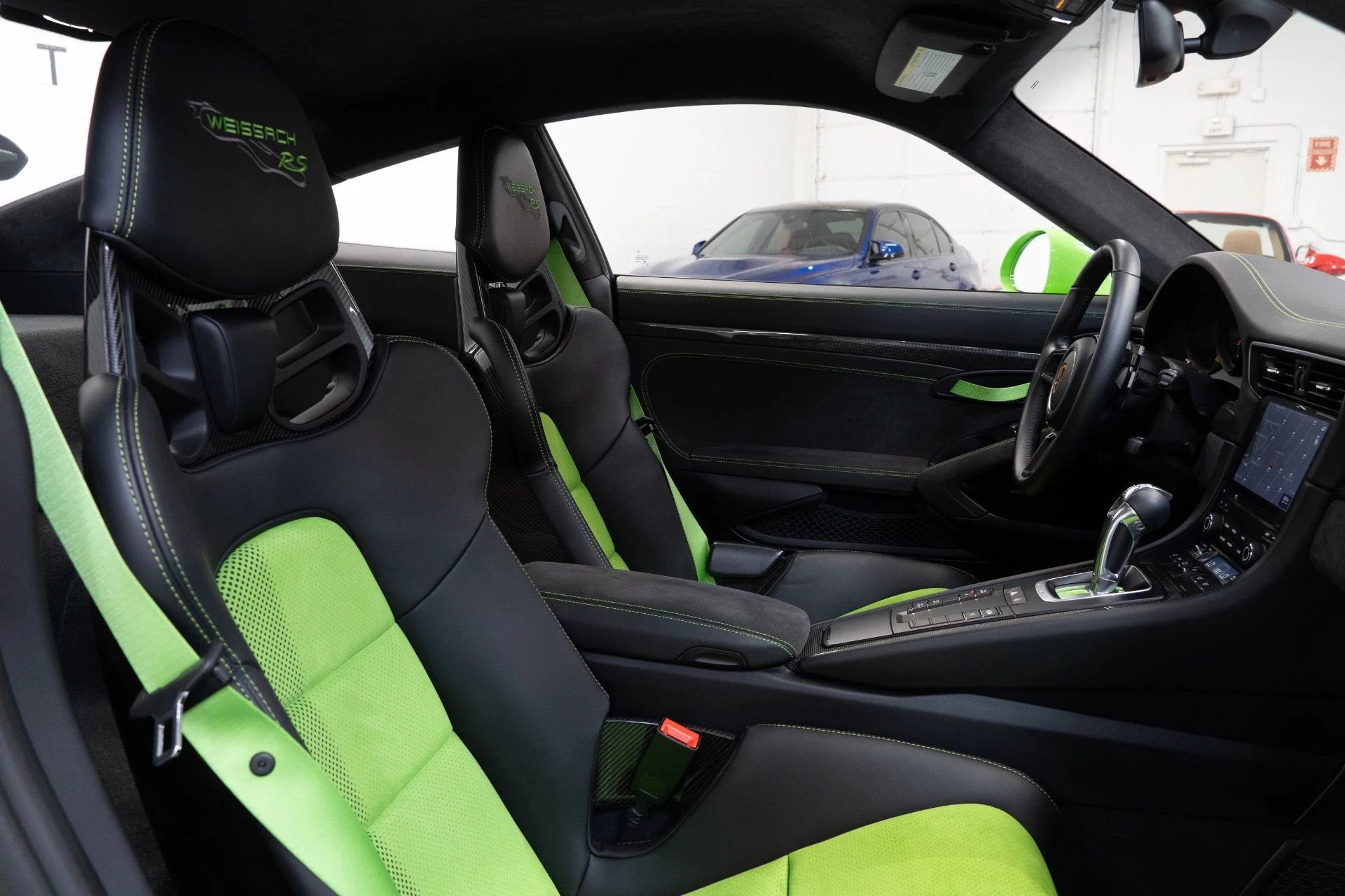 mph037_1036664076_Used_2019_Porsche_911_GT_3_RS_1730230341_6118b43c21