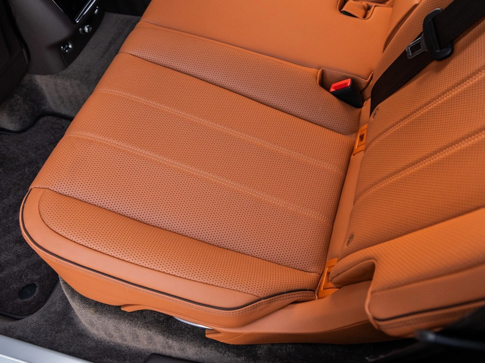 mph037_104066137_38_baa5467999