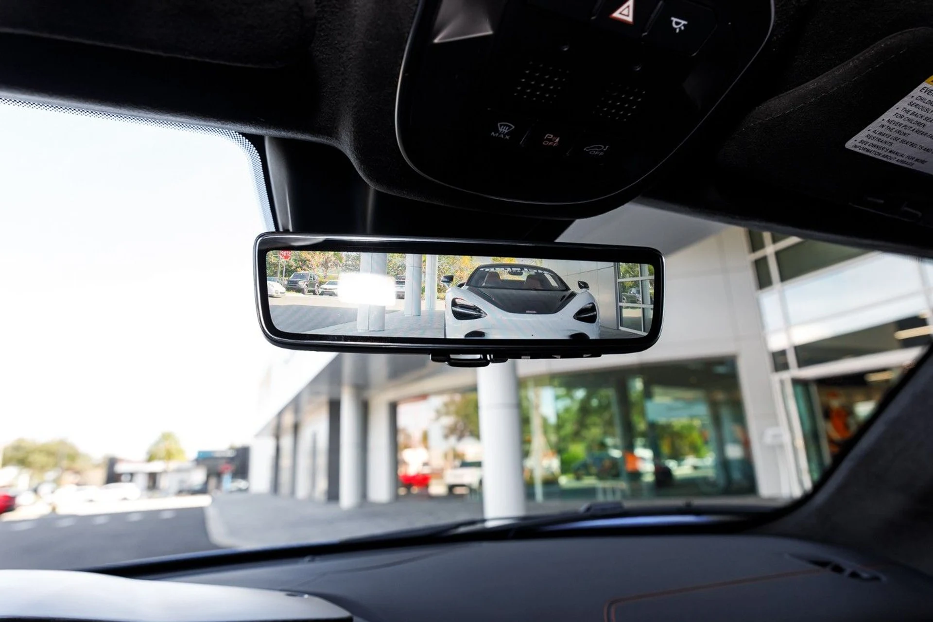 mph037_1046764805_641_p38_l_41eb2401f1