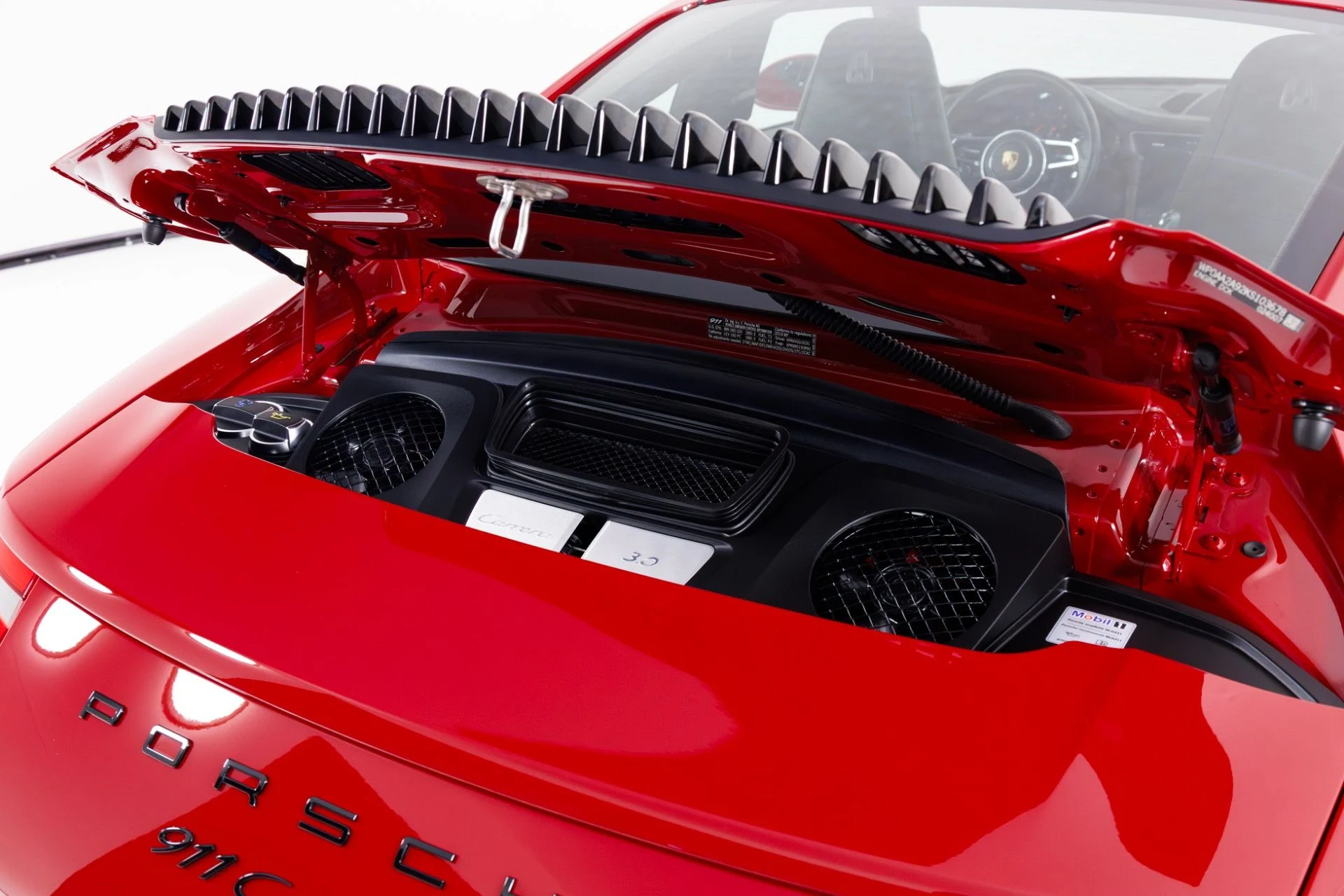 mph037_1047048790_Used_2019_Porsche_911_Carrera_1767051381_b8400d742b