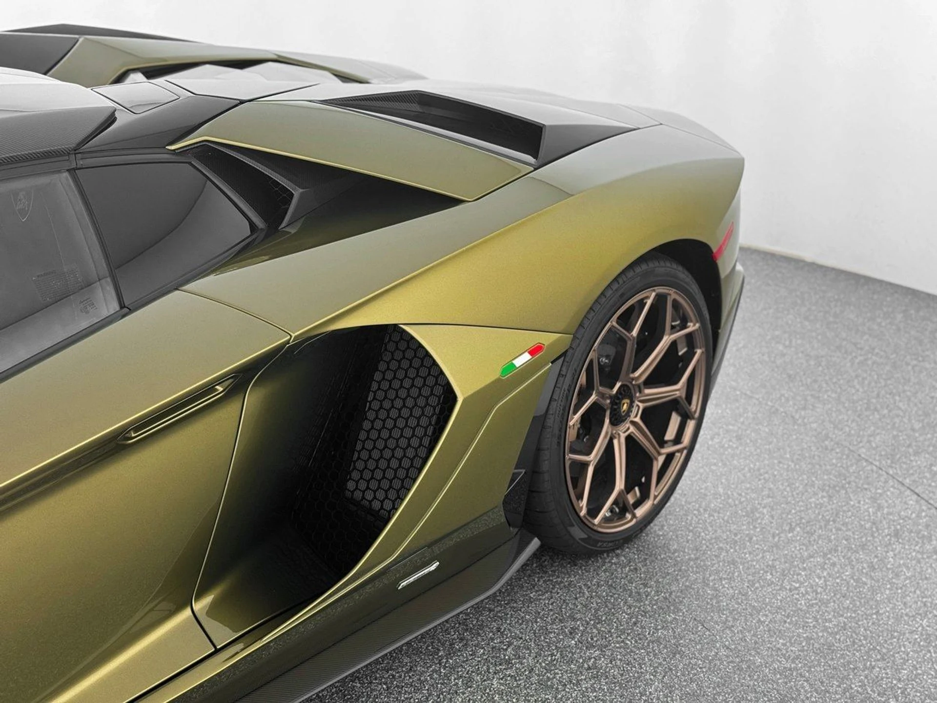 mph037_1051083750_32cf3b6da91e6f6700f9e7af6514f1c3x_8a39a8ec1c