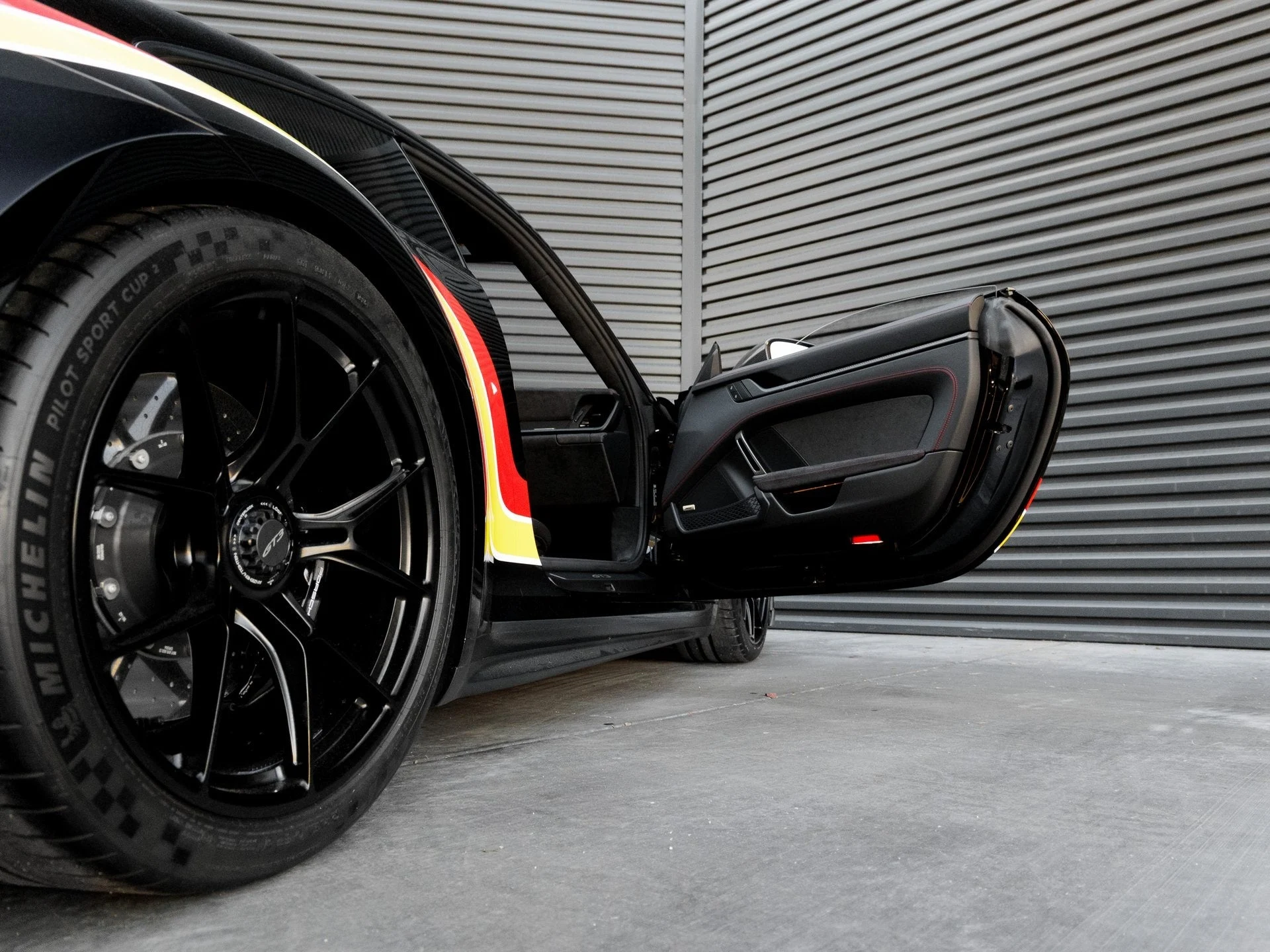 mph037_1056544456_38_fabe7798f4