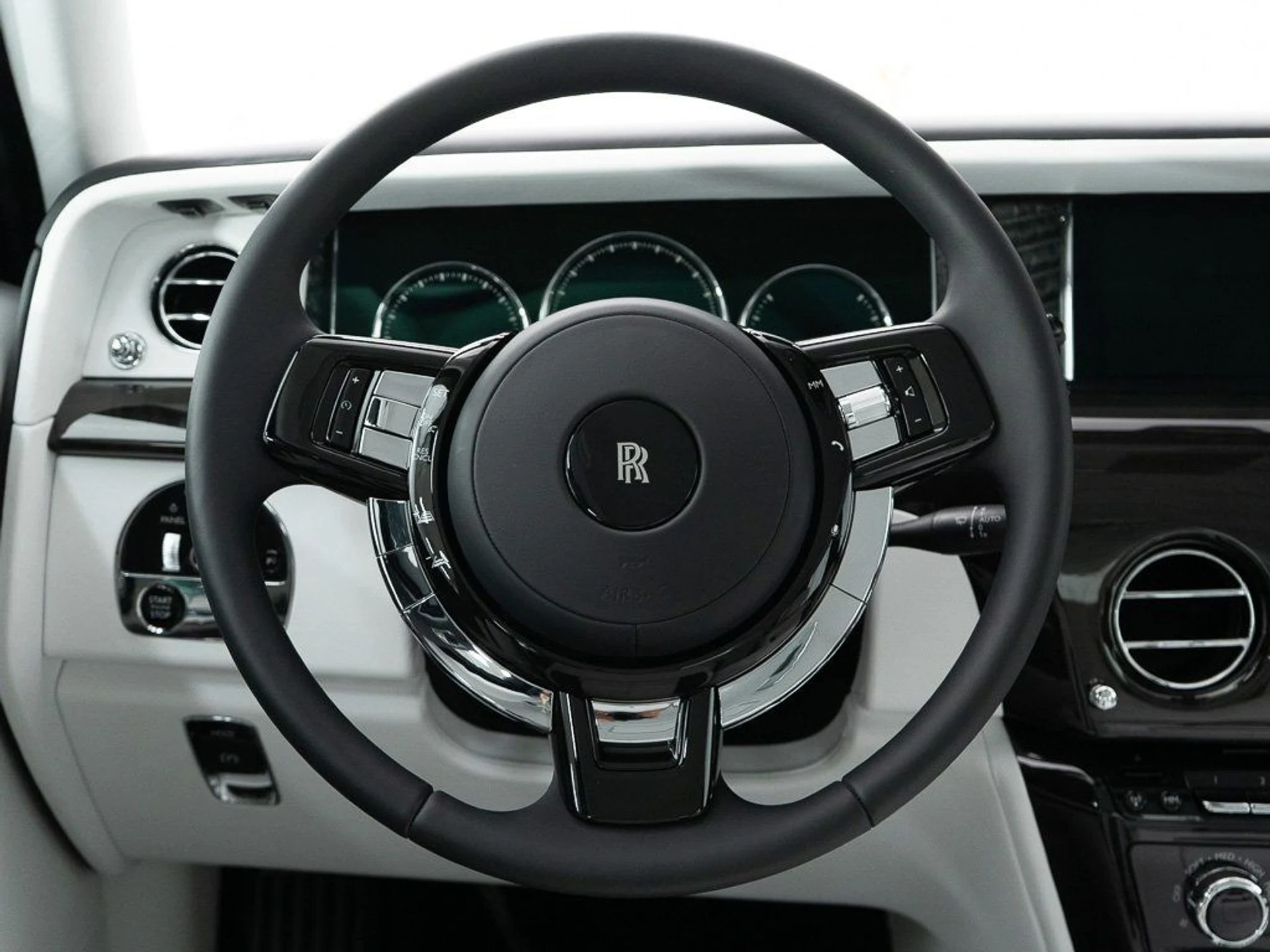 mph037_105683667_2a58ff675f2fff08f22e24f61ede86d2_389ac72774