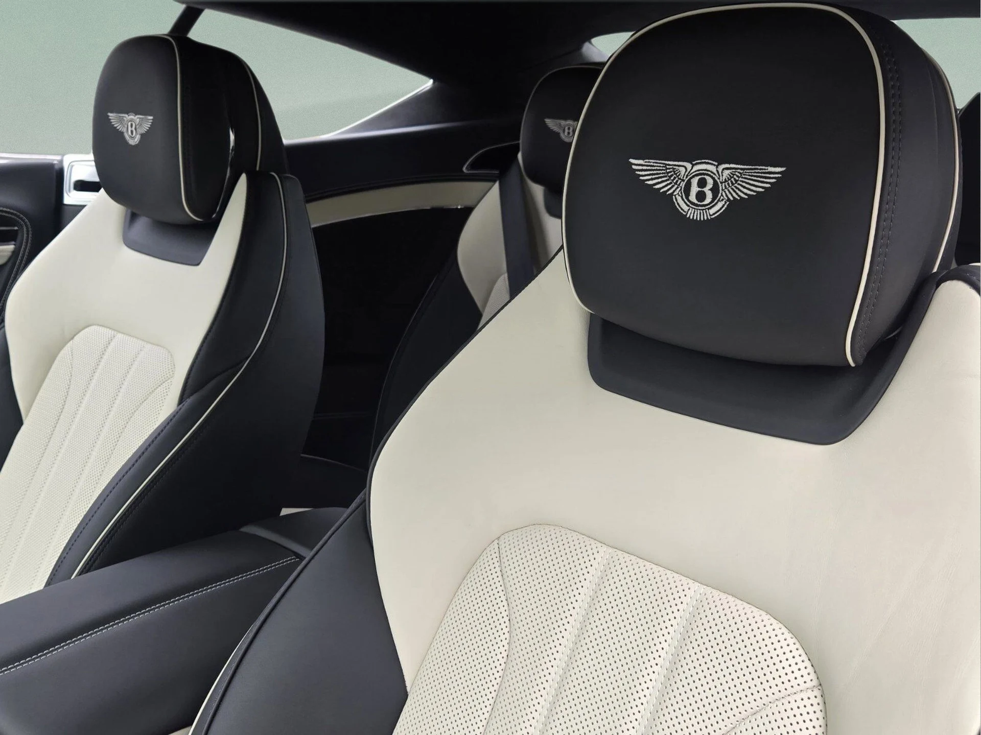 mph037_1061747099_06e732b168ba354a2903739e0d578b3bx_6e0ba8e08e