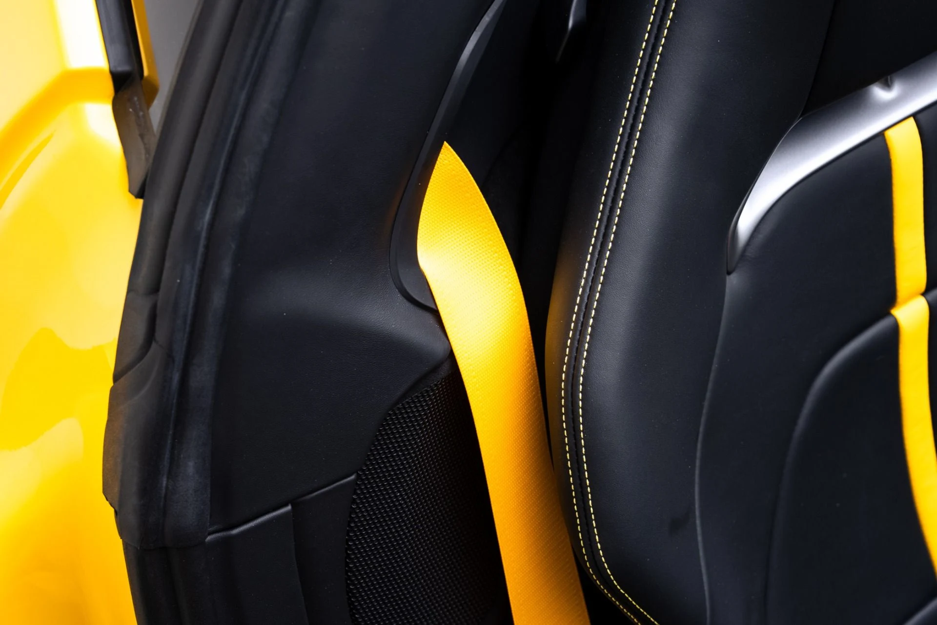 mph037_1064511393_Used_2024_Ferrari_SF_90_Spider_1770854329_06da2e5f3d