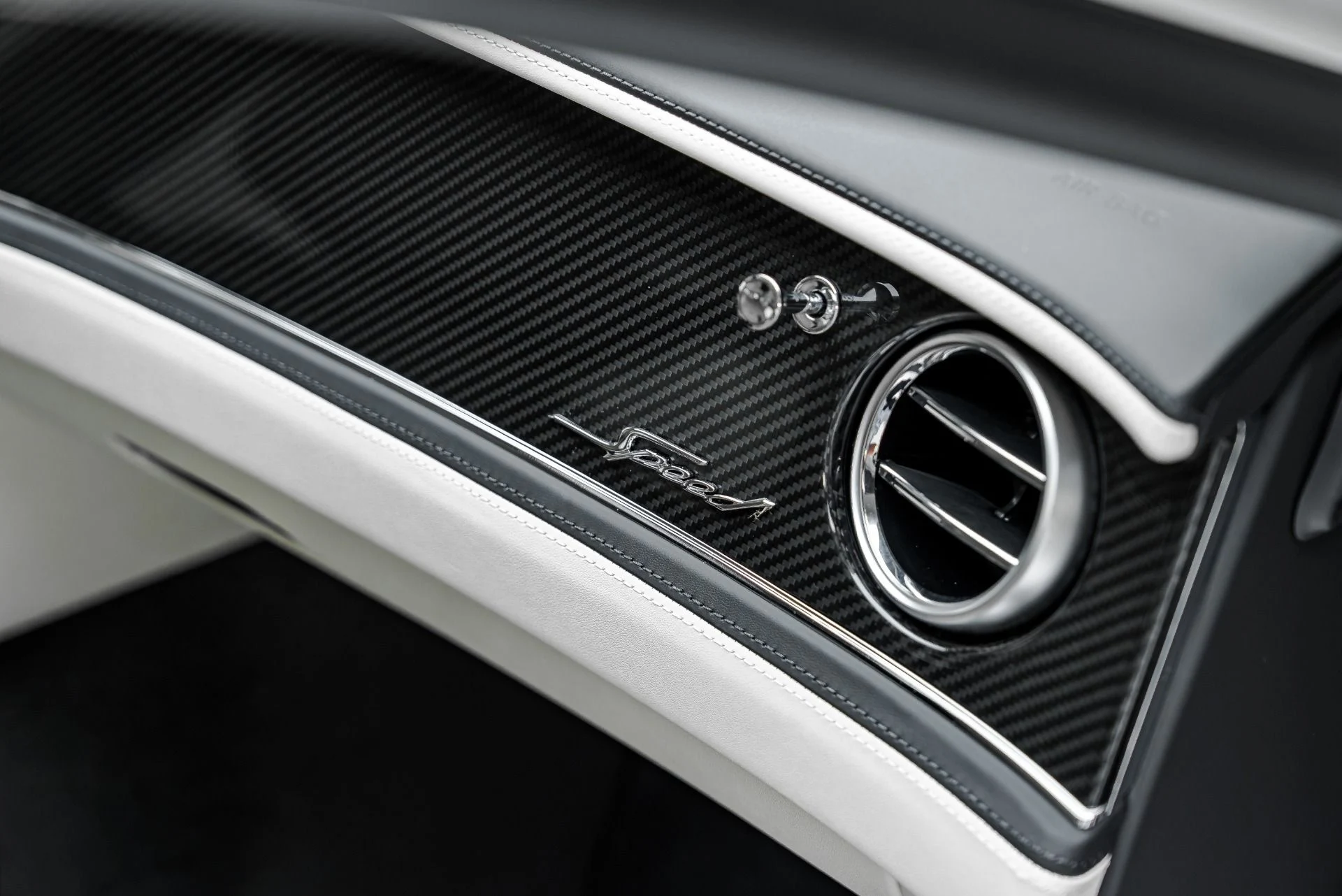 mph037_1075332287_Used_2024_Bentley_Flying_Spur_Speed_1793378288_6035da1845