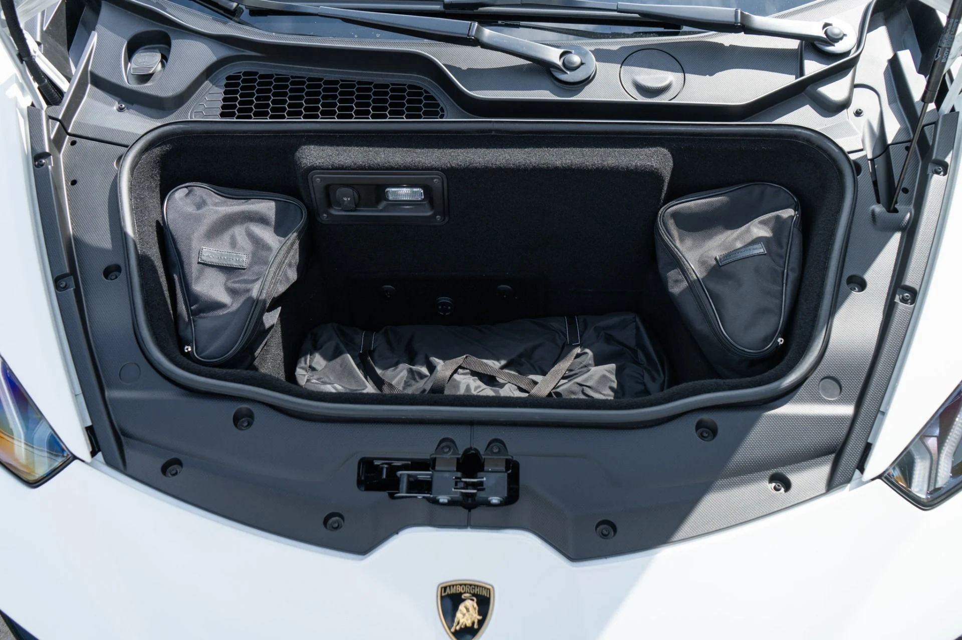 mph037_10755038_Used_2018_Lamborghini_Huracan_LP_640_4_Performante_1773180035_82e37a1940