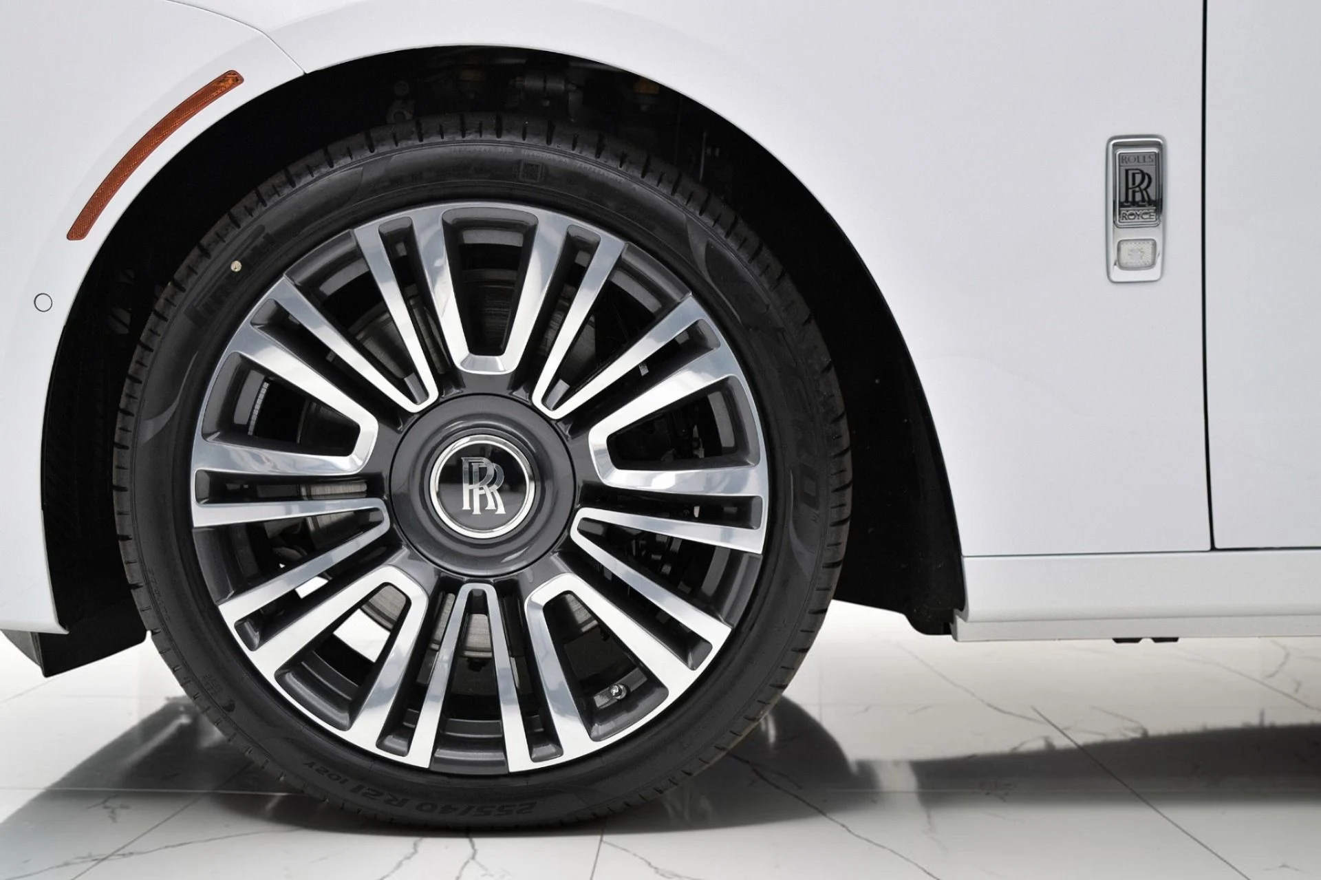 mph037_1089159661_Used_2021_Rolls_Royce_Ghost_dbb8fddc24
