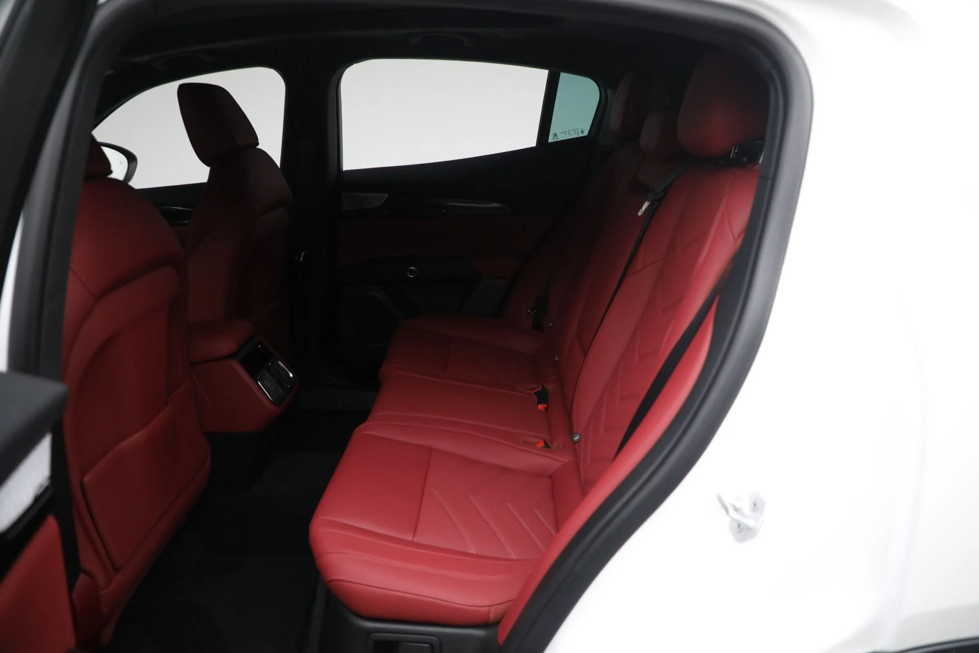 mph037_1095684607_New_2025_Maserati_Grecale_Folgore_cfe11015d0