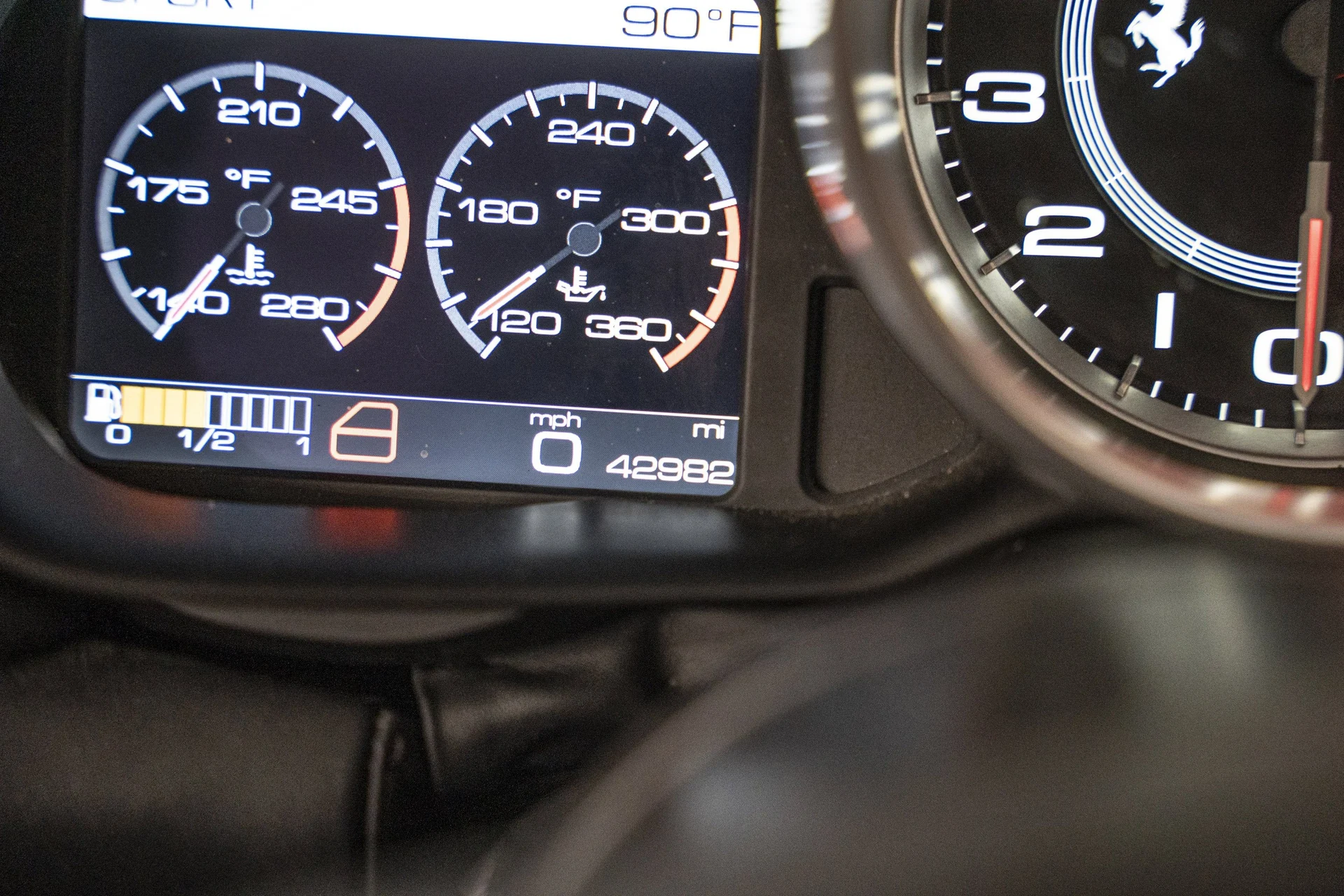 mph037_109612146_fa7b5ab7c6204e10ab3a6d04403a2e60_960c616a8f