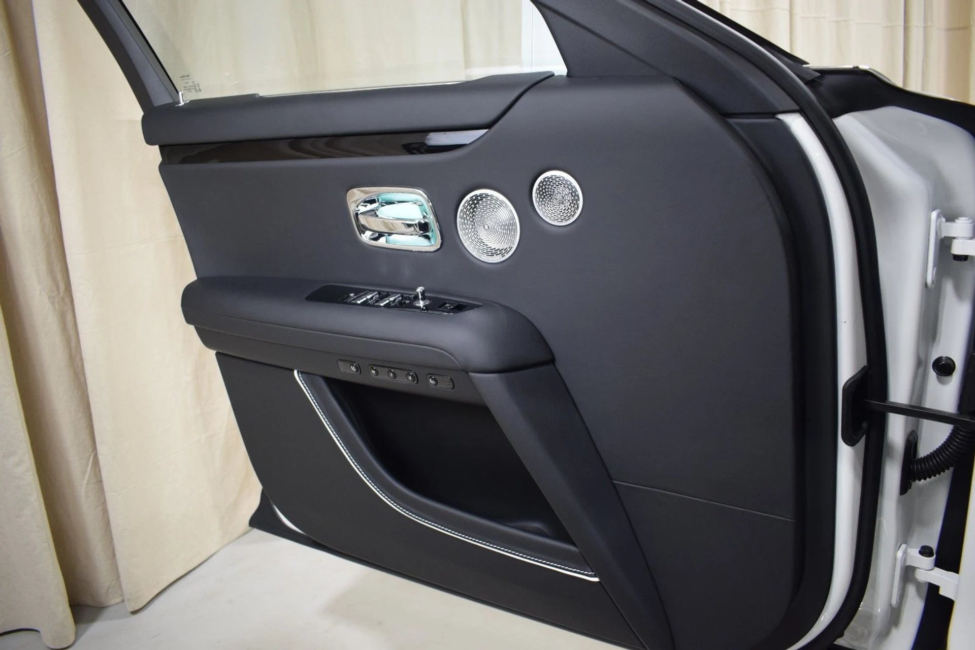 mph037_1098311833_04ef16efc59b7ab9a85c966f7cfcfa18x_6c59d7dc1b