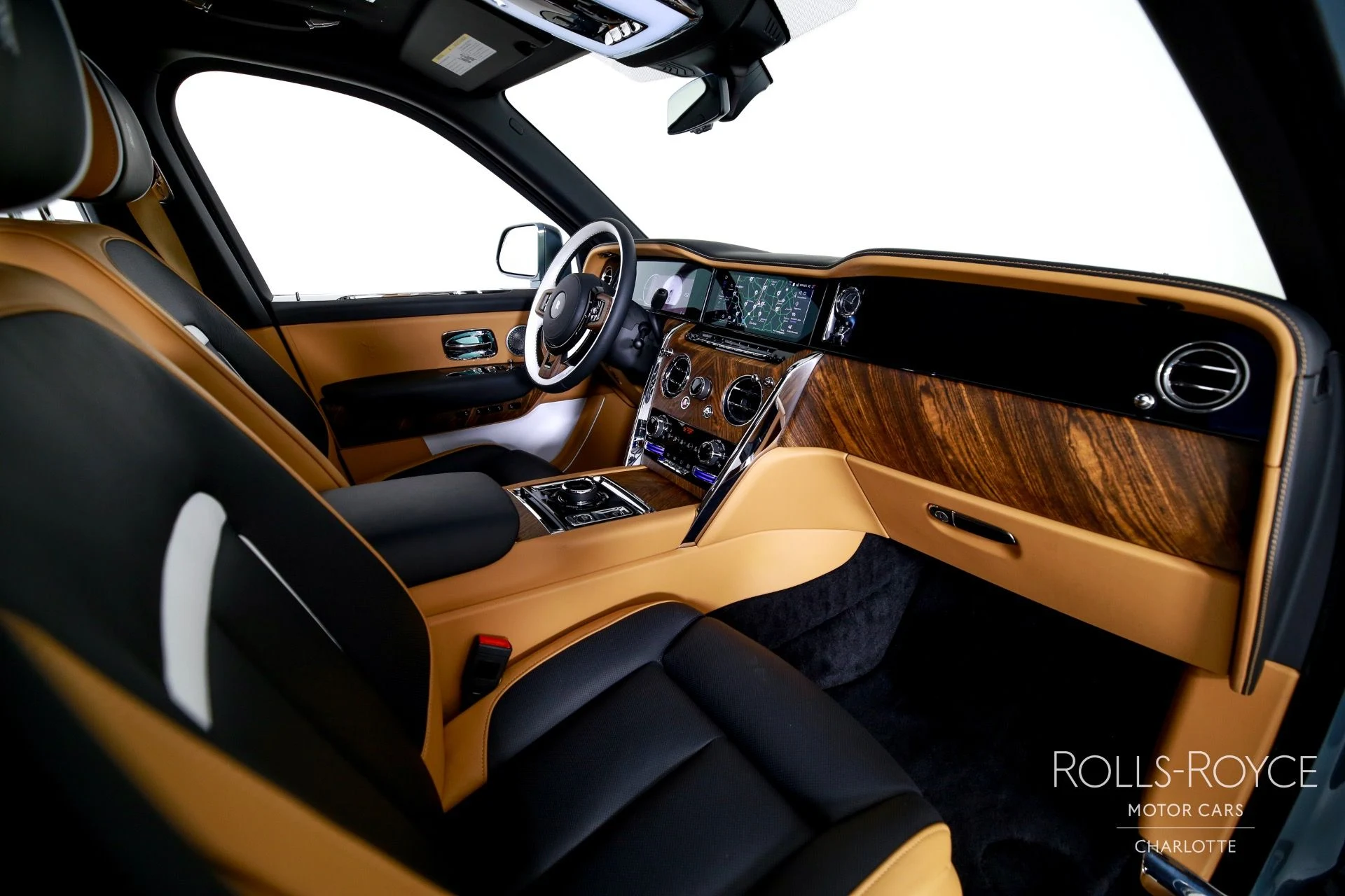 mph037_1111829188_Used_2025_Rolls_Royce_Cullinan_1759510735_44c49cbdae