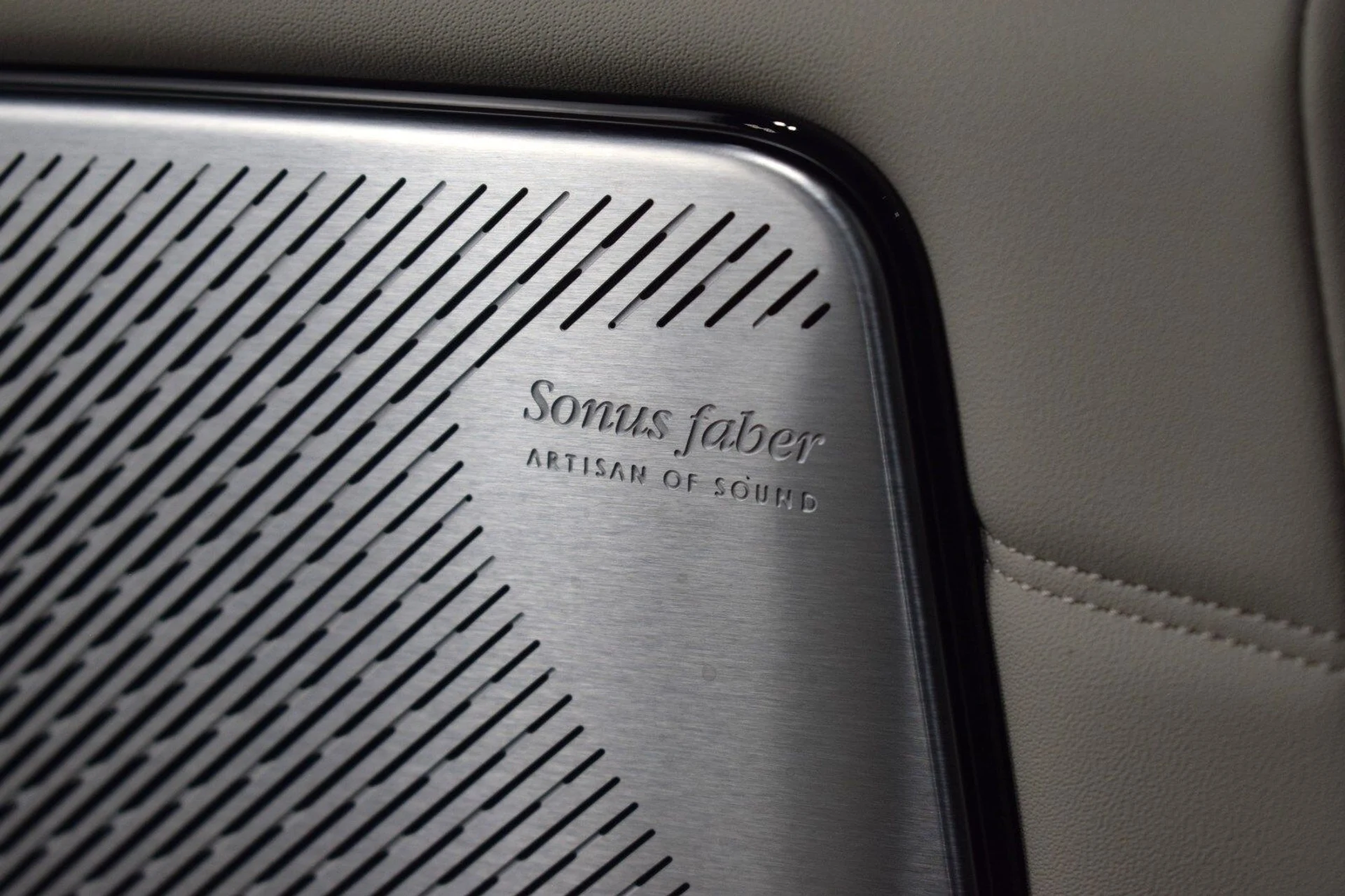 mph037_1114529504_5c92867e2621ce8cc9e8f3dbb19d43fax_77e5d244eb