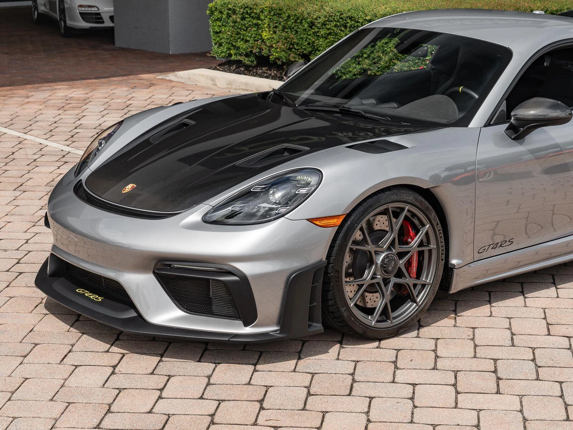 mph037_1118554028_Used_2024_Porsche_718_Cayman_GT_4_RS_1790111652_09c451c478