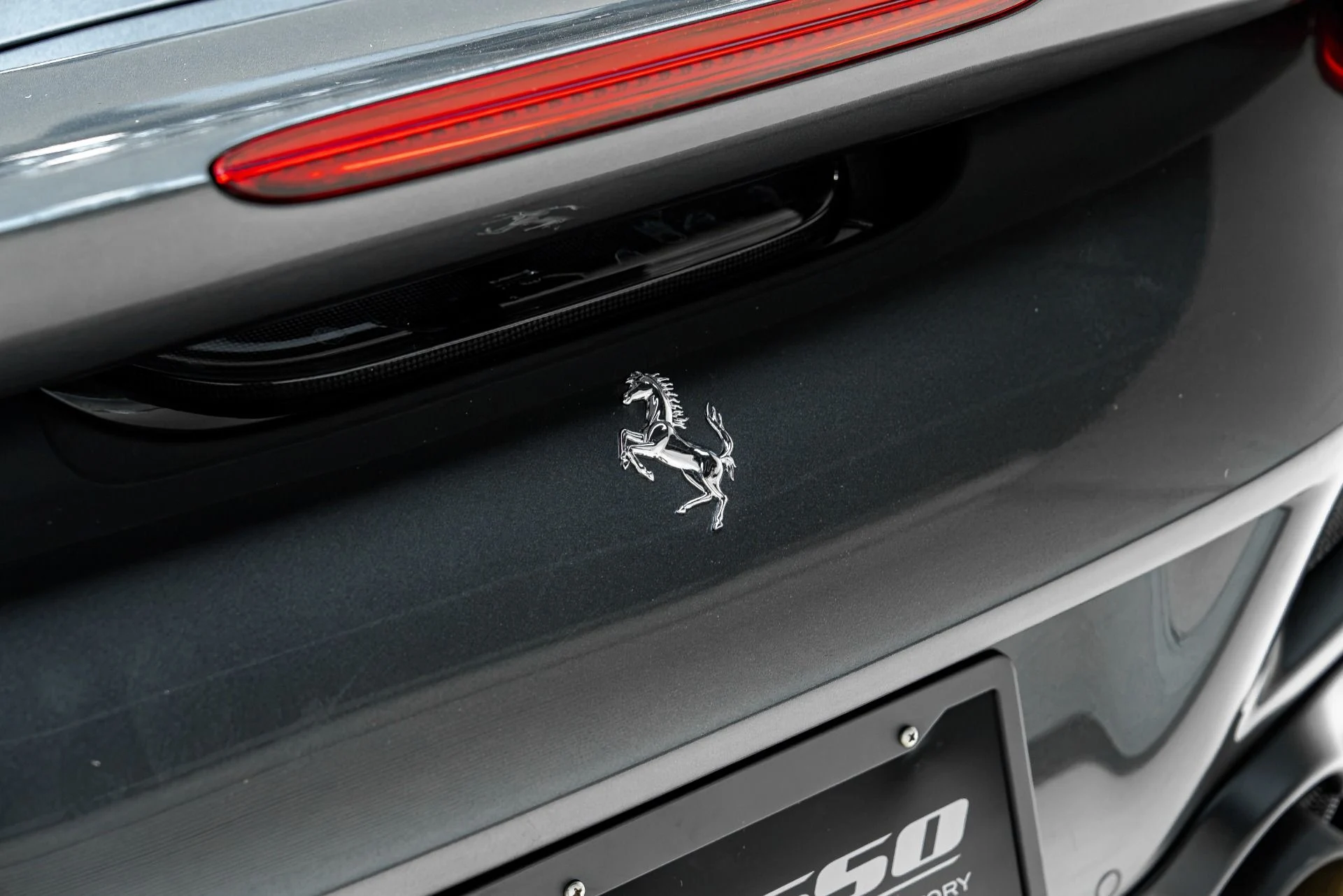 mph037_1120665169_Used_2022_Ferrari_F8_Spider_1788910690_63a66dc7ad