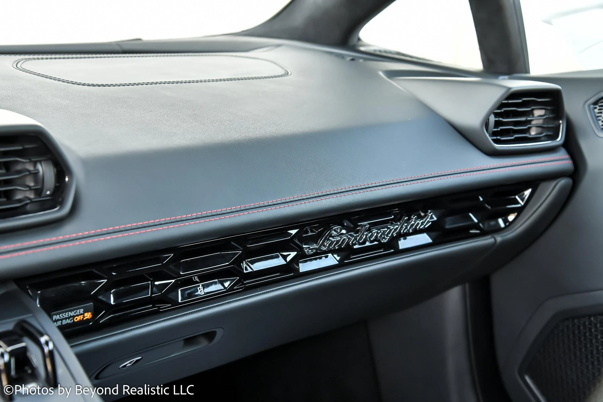 mph037_1131147727_Used_2022_Lamborghini_Huracan_EVO_1763629541_d9eb62f193