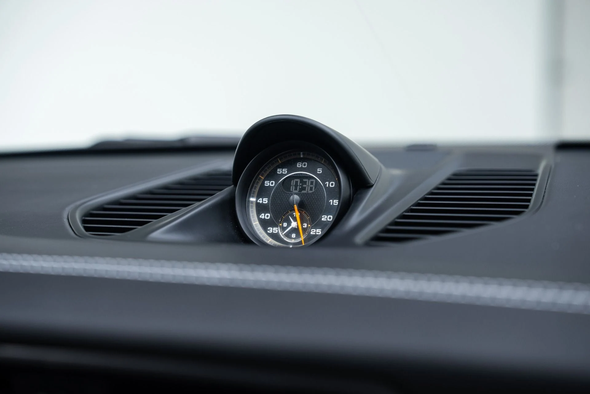 mph037_1133105097_Used_2019_Porsche_911_GT_3_RS_1764709566_ea22fdd277