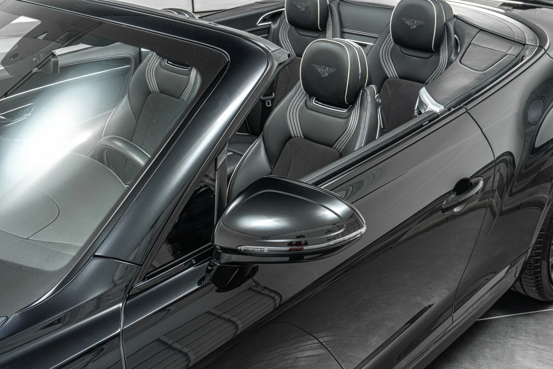 mph037_1133245535_Used_2023_Bentley_Continental_GTC_S_V8_1775843308_e09d3c5668