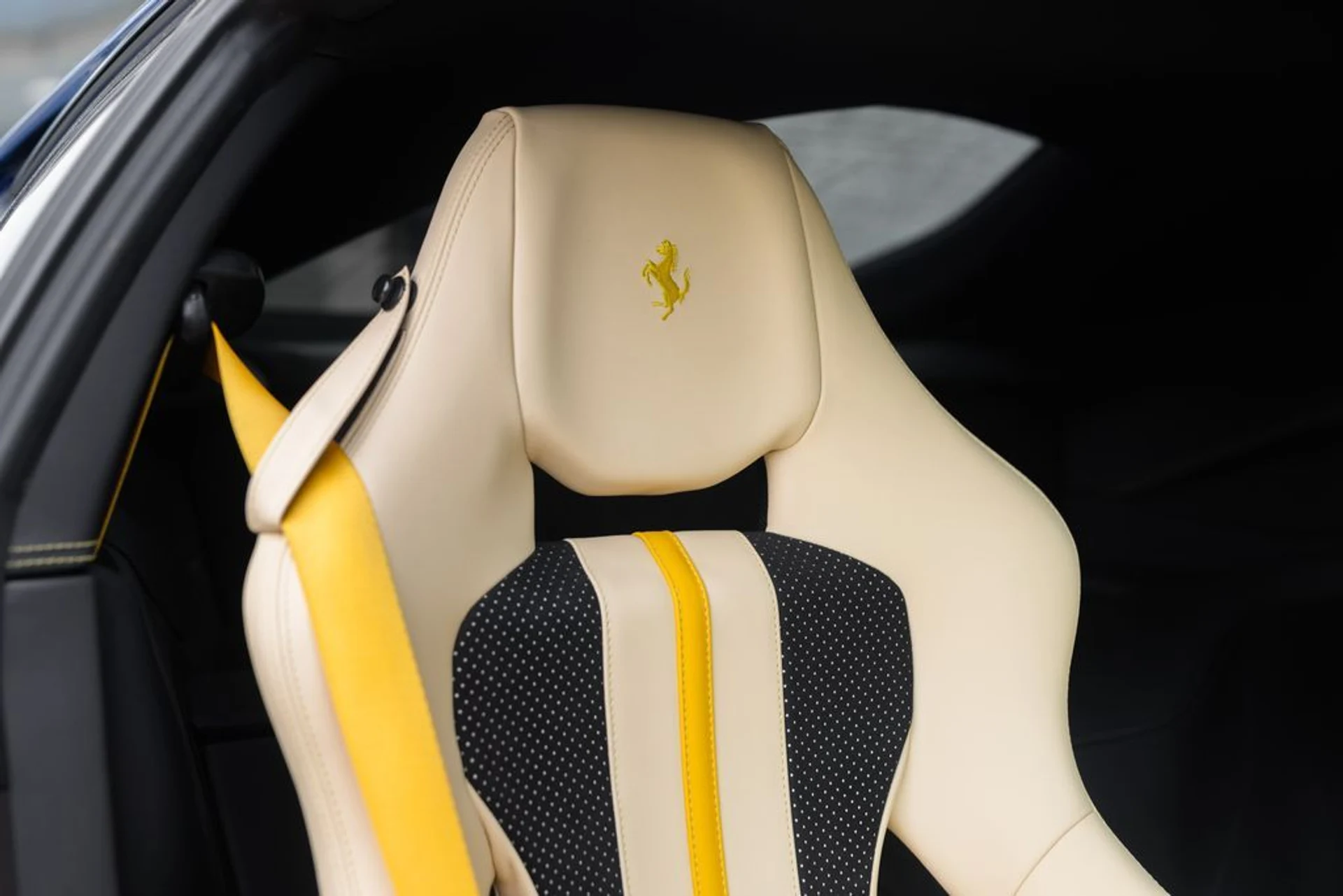 mph037_114099574_c03065f193f0ea8bf4e4c914049778e4x_f622458bea