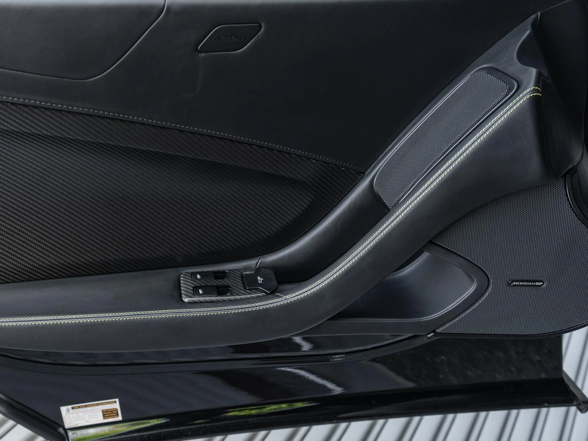 mph037_1146774025_Used_2016_Mc_Laren_675_LT_1766095591_79fadc8215