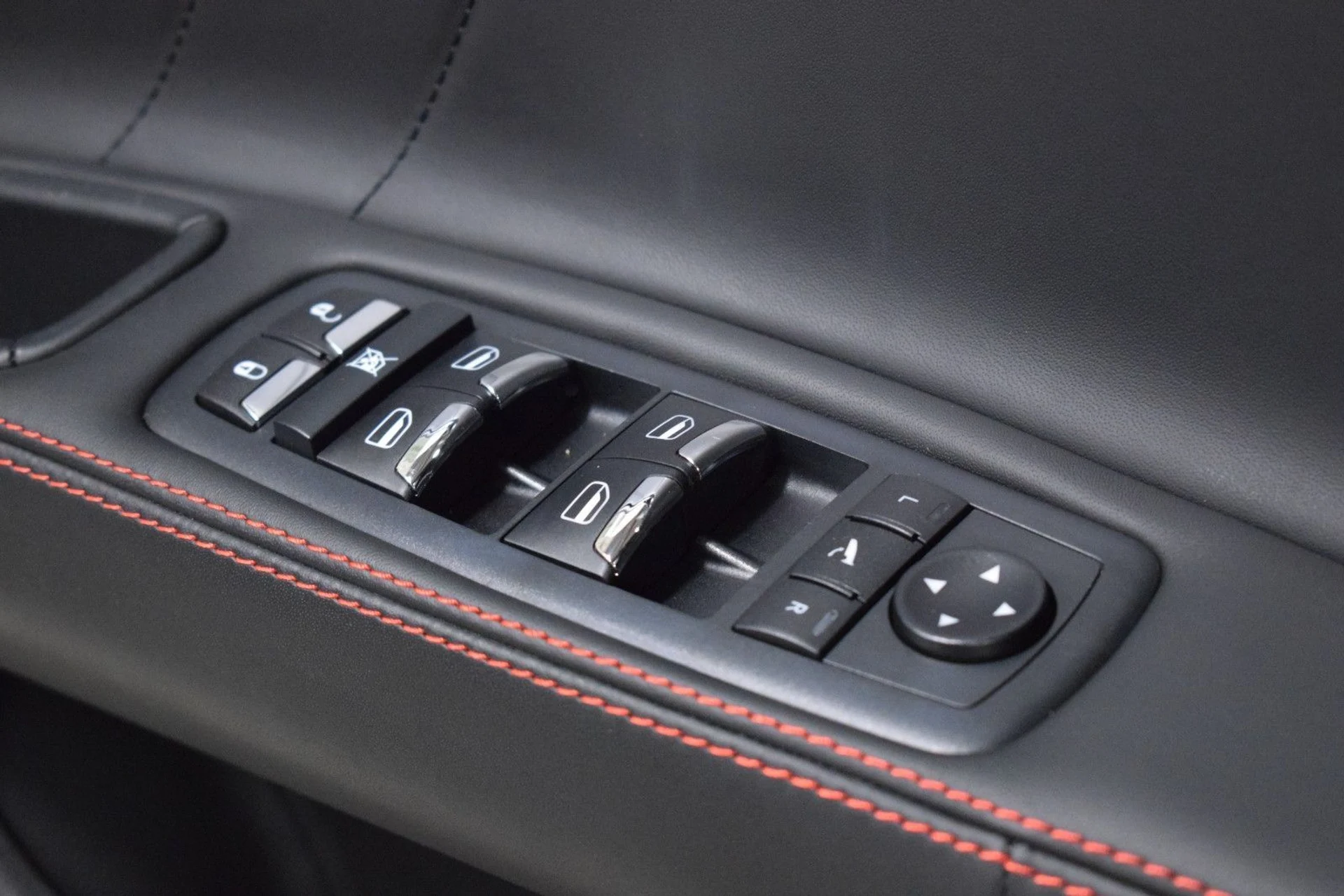 mph037_1156998719_d7a389b6c83f3aeda092fbc4794994c5x_205f03bd75