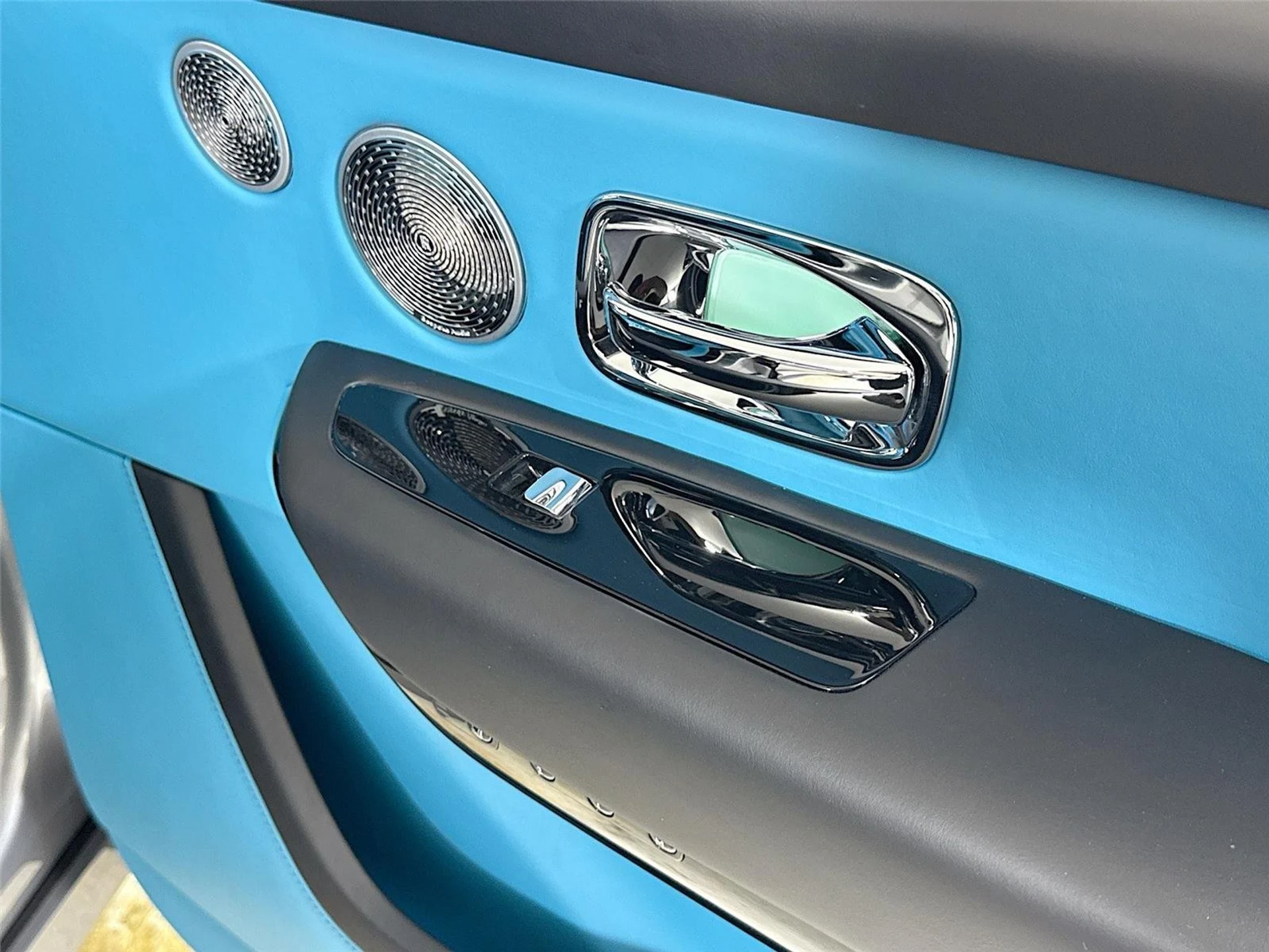 mph037_1165127863_3913d8b47ea00afaecfa7e6642b3c908_ab36d51025